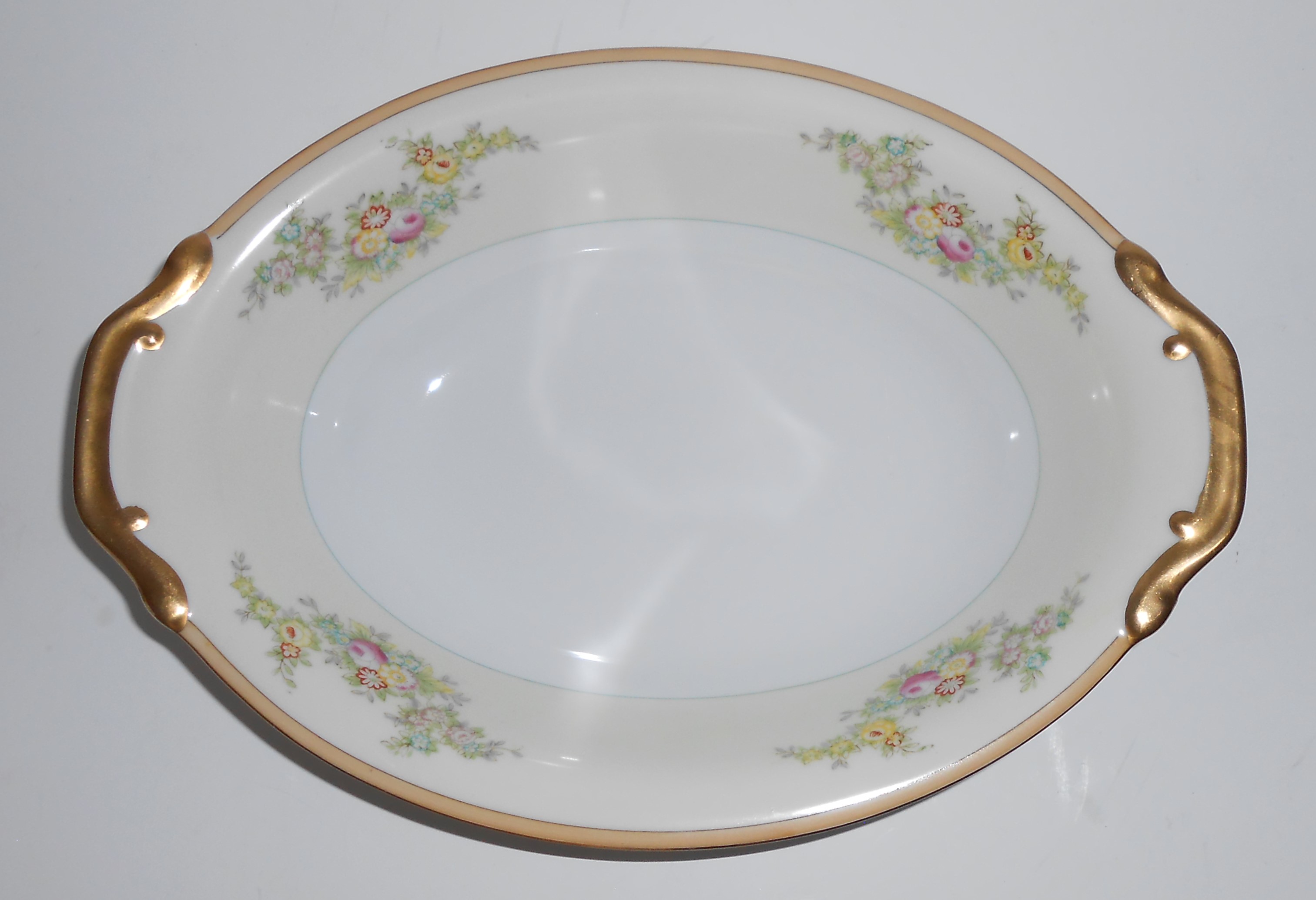 Meito China Porcelain Japan N1055A /Gold Vegetable Bowl