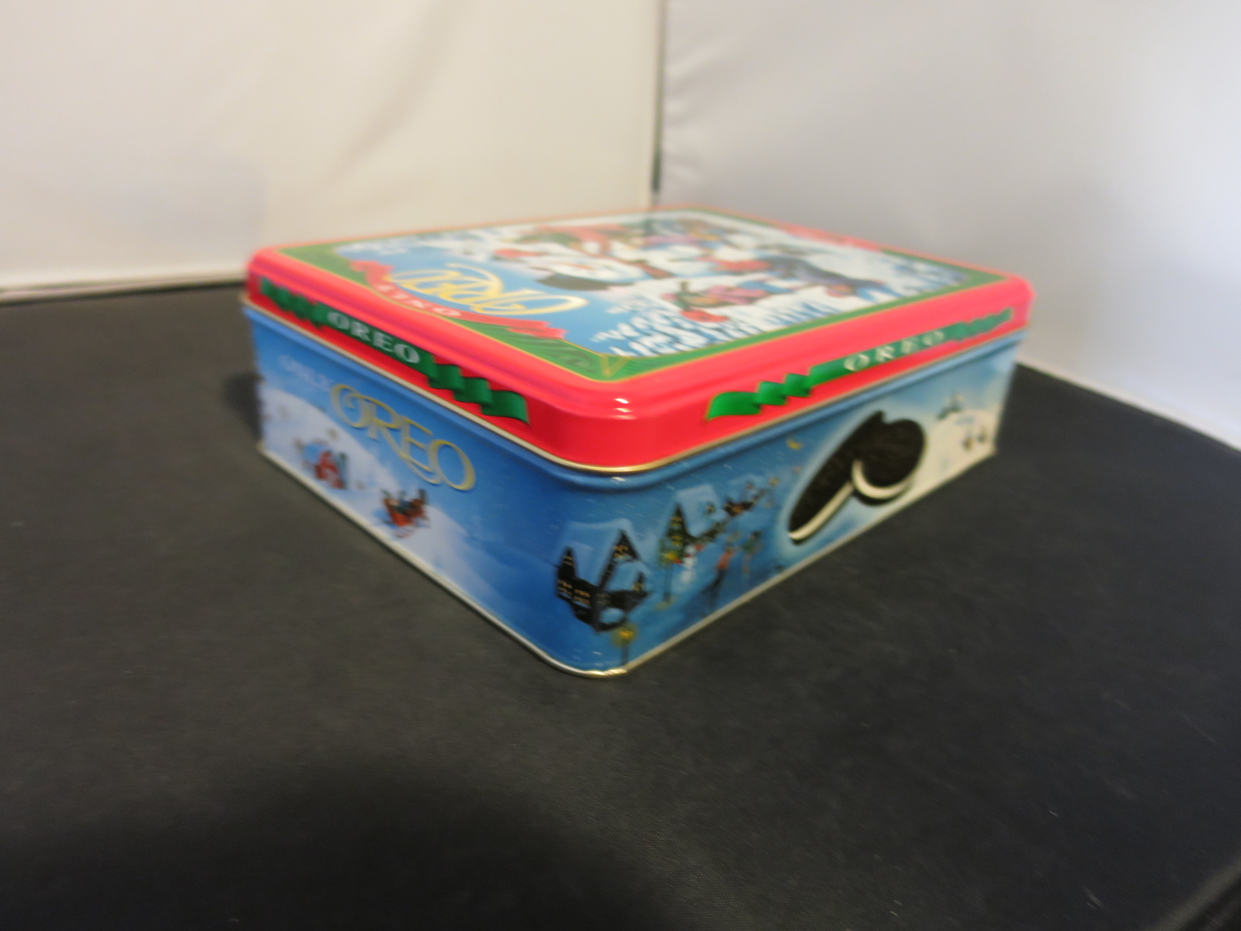 Oreo Cookie Tin 1996 Snowy Days
