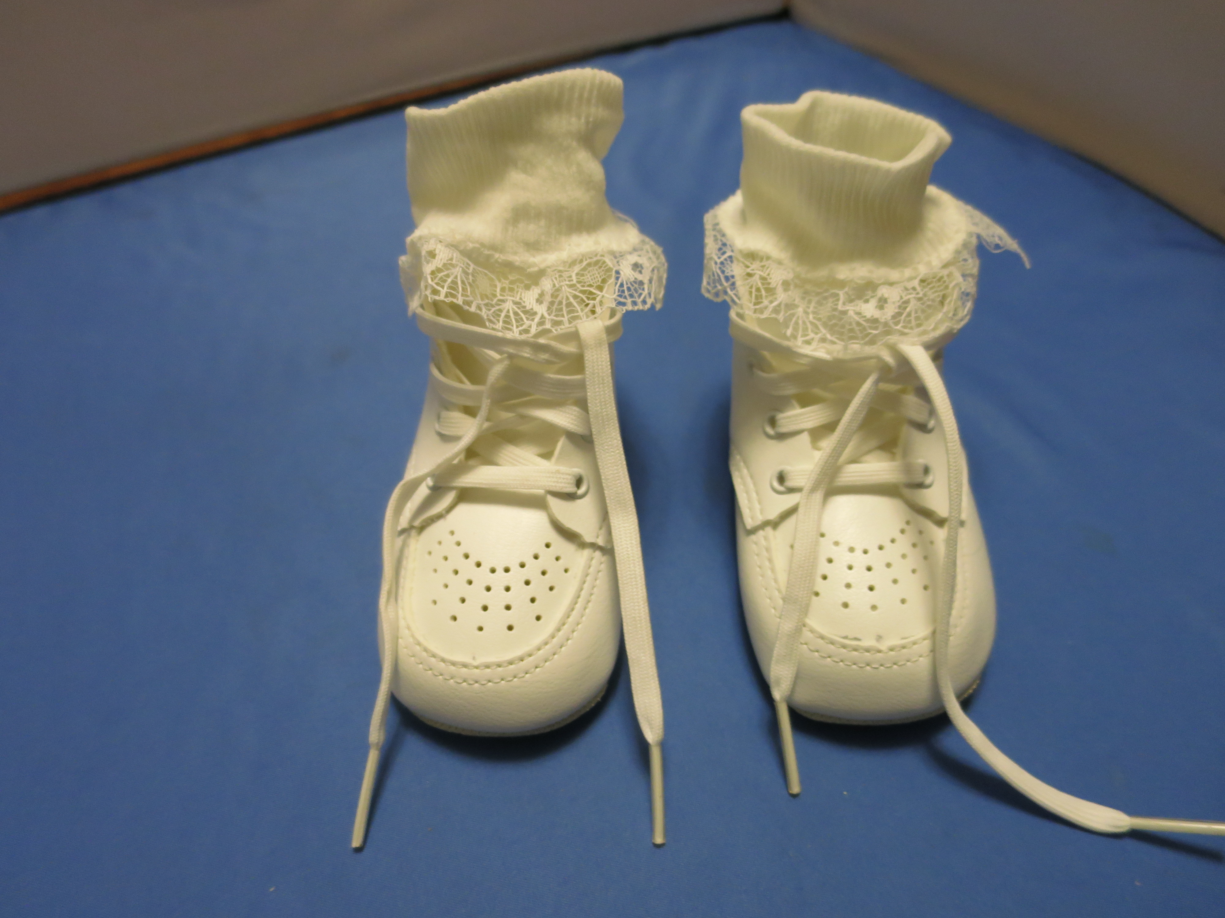 Baby Soft Shoes White with White Socks with white lace ruffle