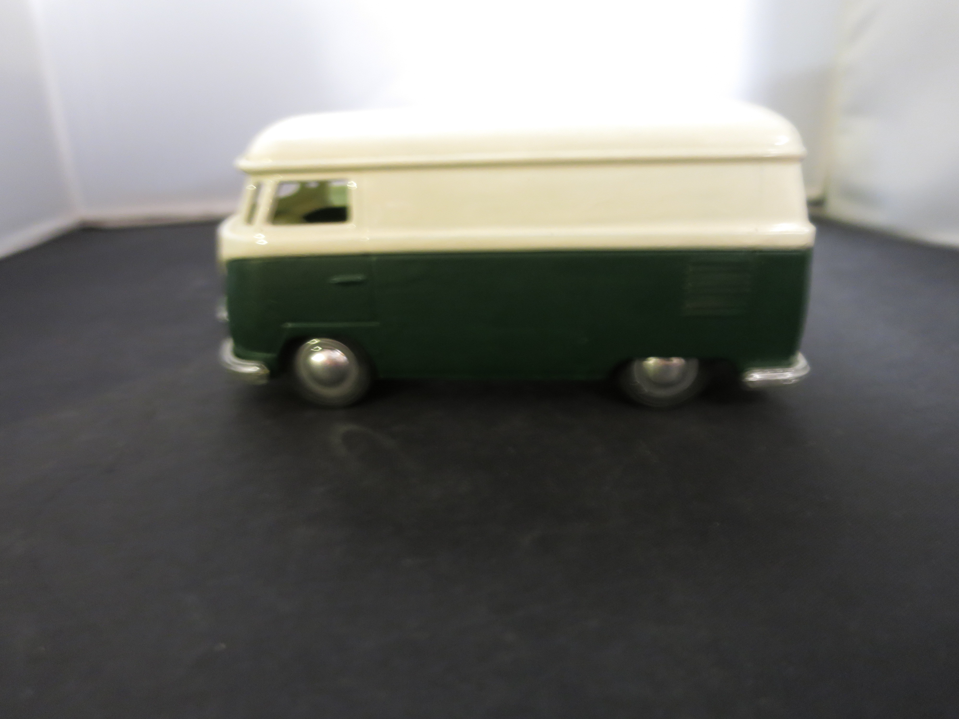 Volkswagen Van SS5403 Diecast 4 3/4 inch long green and white