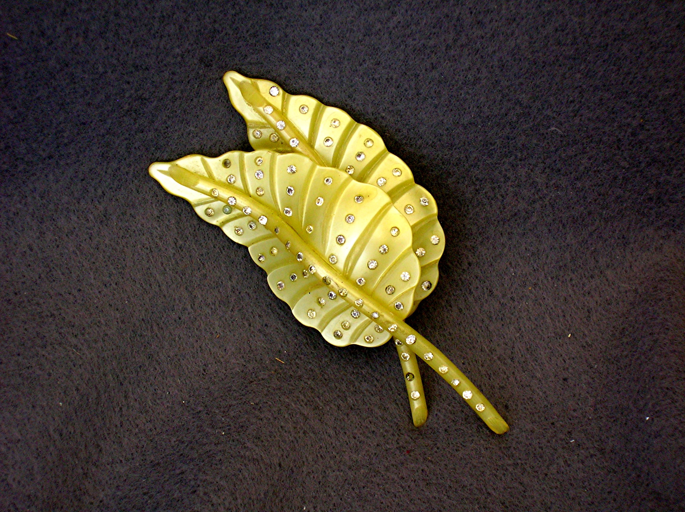 Brooch  Lucite Leaf Gold Color Crystal Rhinestones