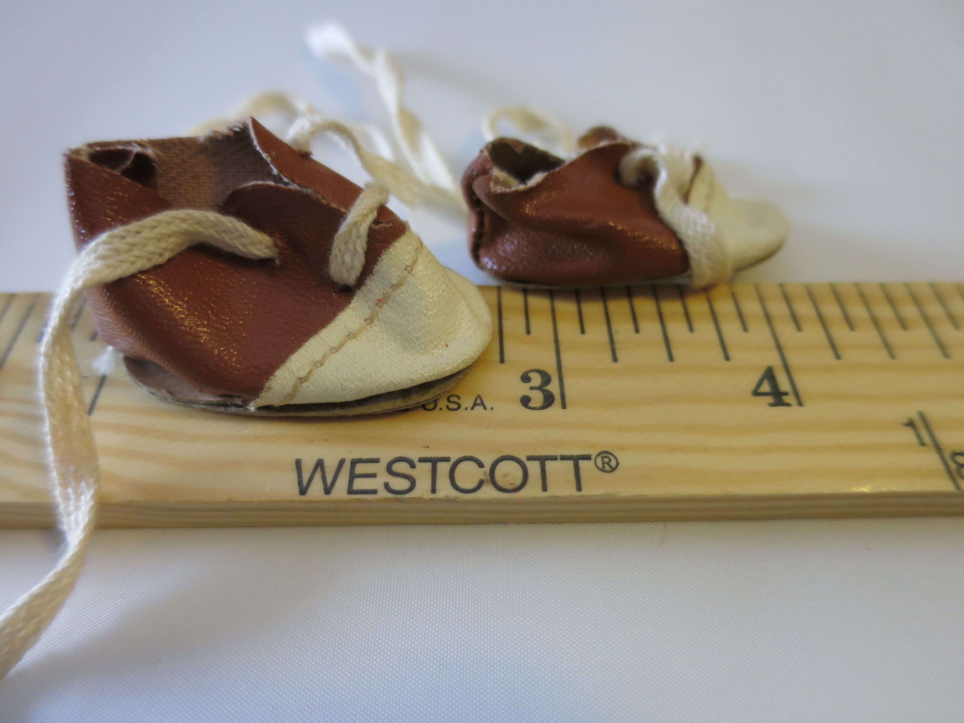 Doll House Accessories Doll Leather Shoes that tie