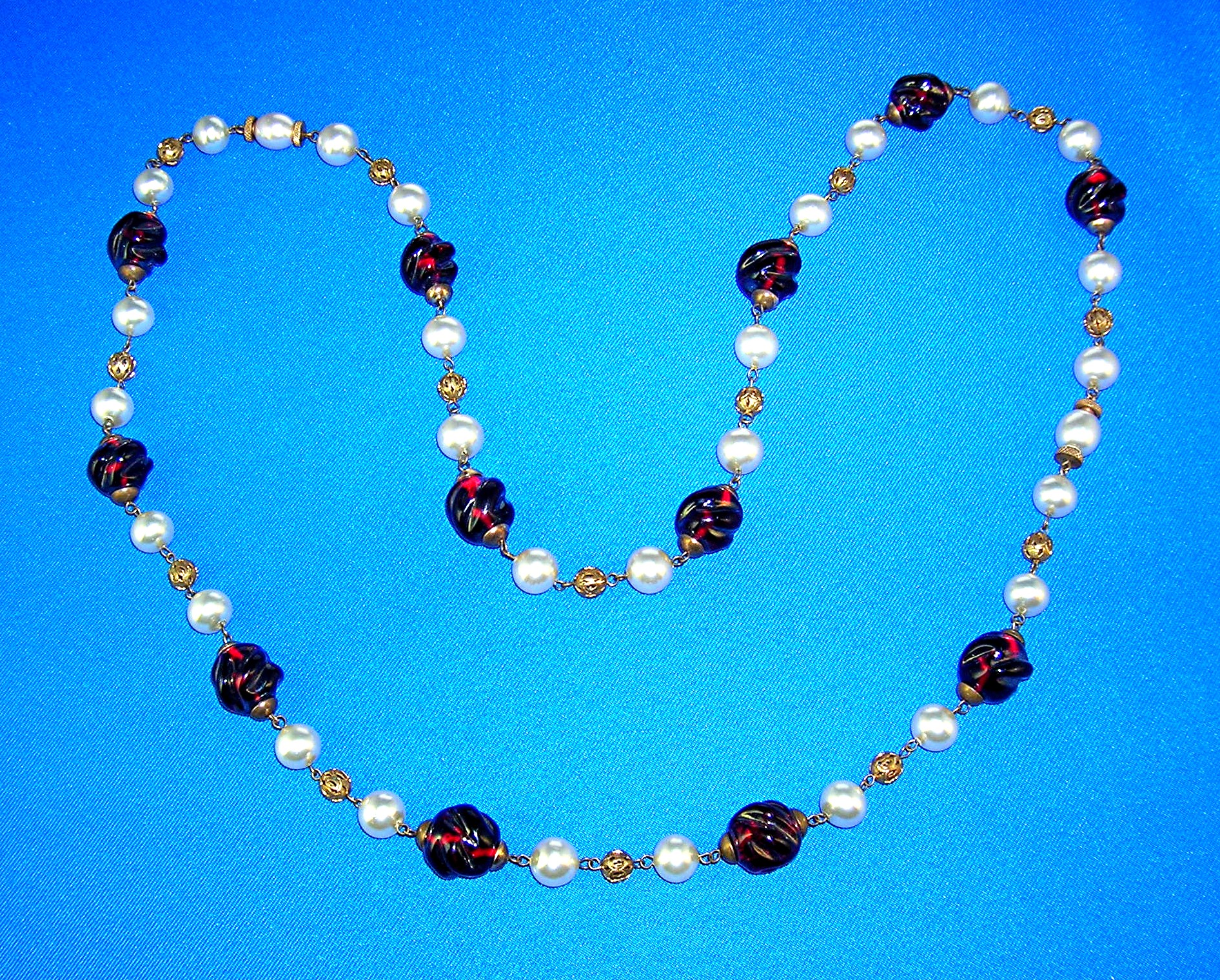 Pearl Cranberry Glass Filigree Gold Chain Link Necklace