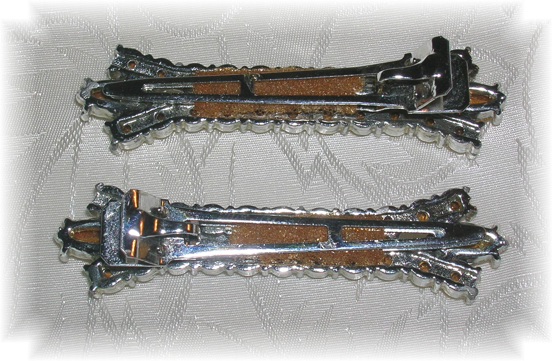 Pair Of Rhinestone Clip Hair Barret's........