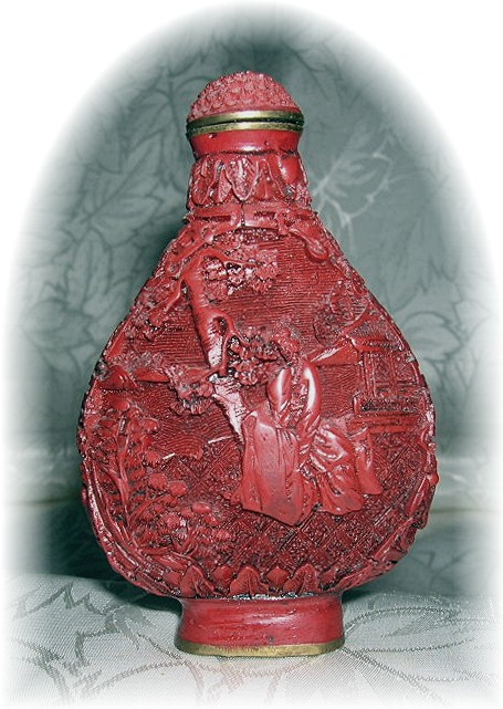 CINNABAR CHINESE Ornate SNUFF BOTTLE