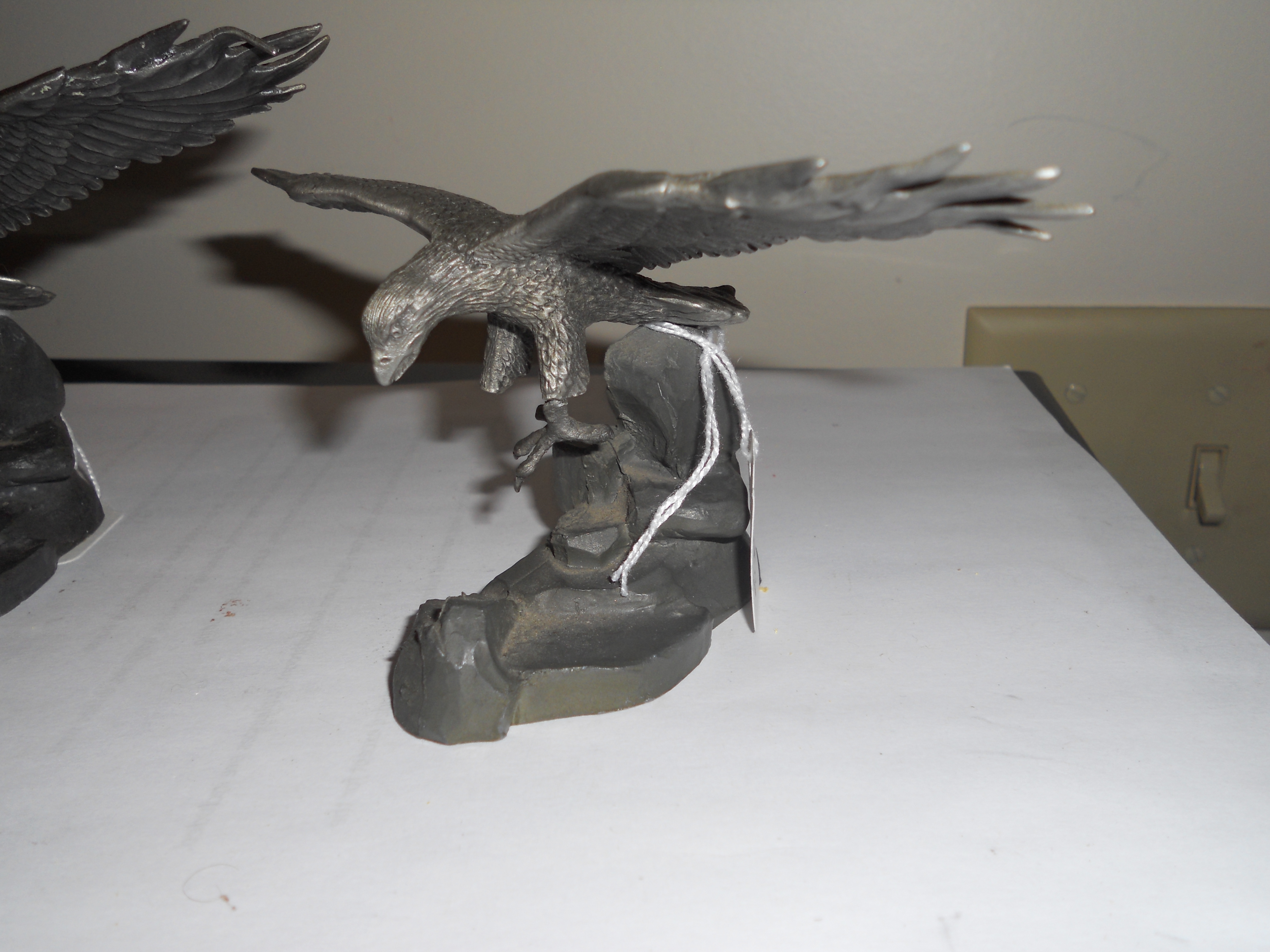 Eagle Figurines Pair R S Alloy 8355