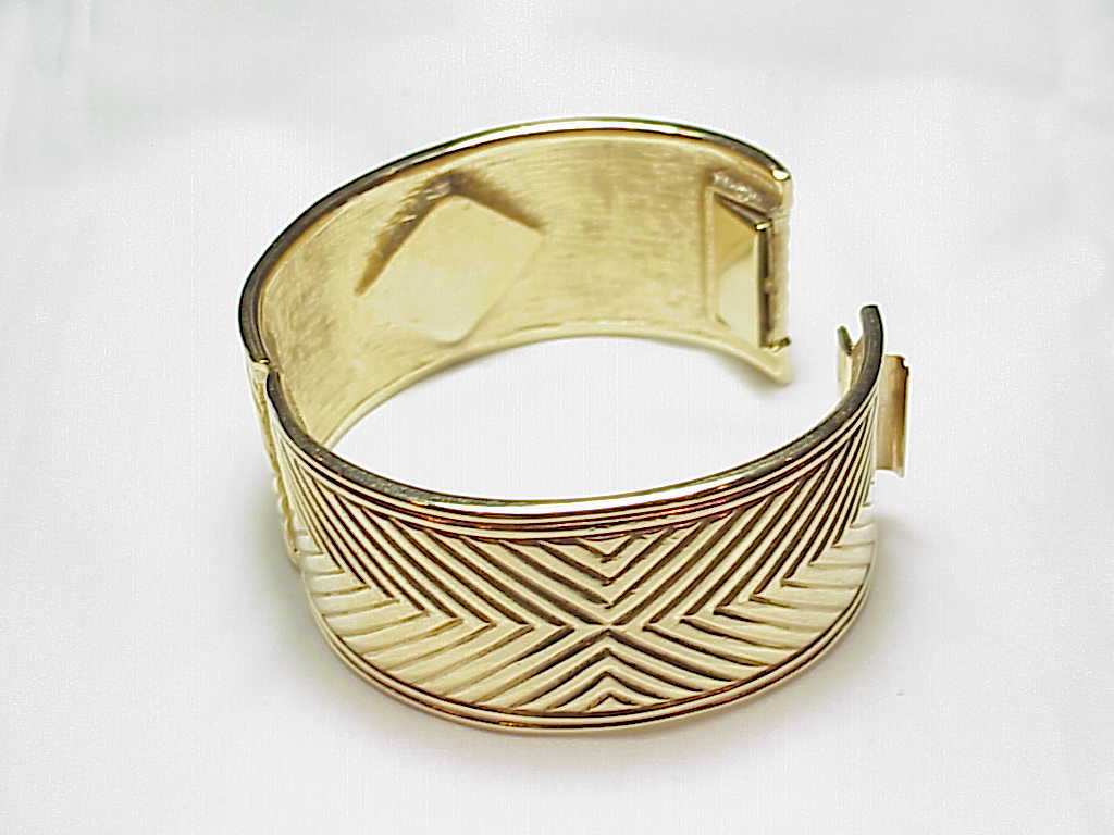 Avon Gallery Originals Blue And Brown Moonstone Cuff Bracelet