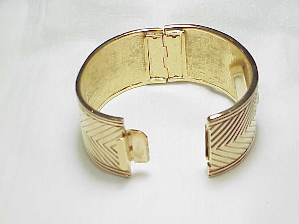 Avon Gallery Originals Blue And Brown Moonstone Cuff Bracelet