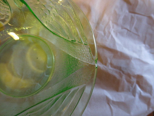 Fenton Art Glass Green Swan Dish