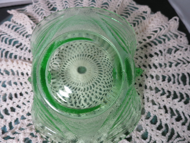 Fenton Art Glass Green Swan Dish