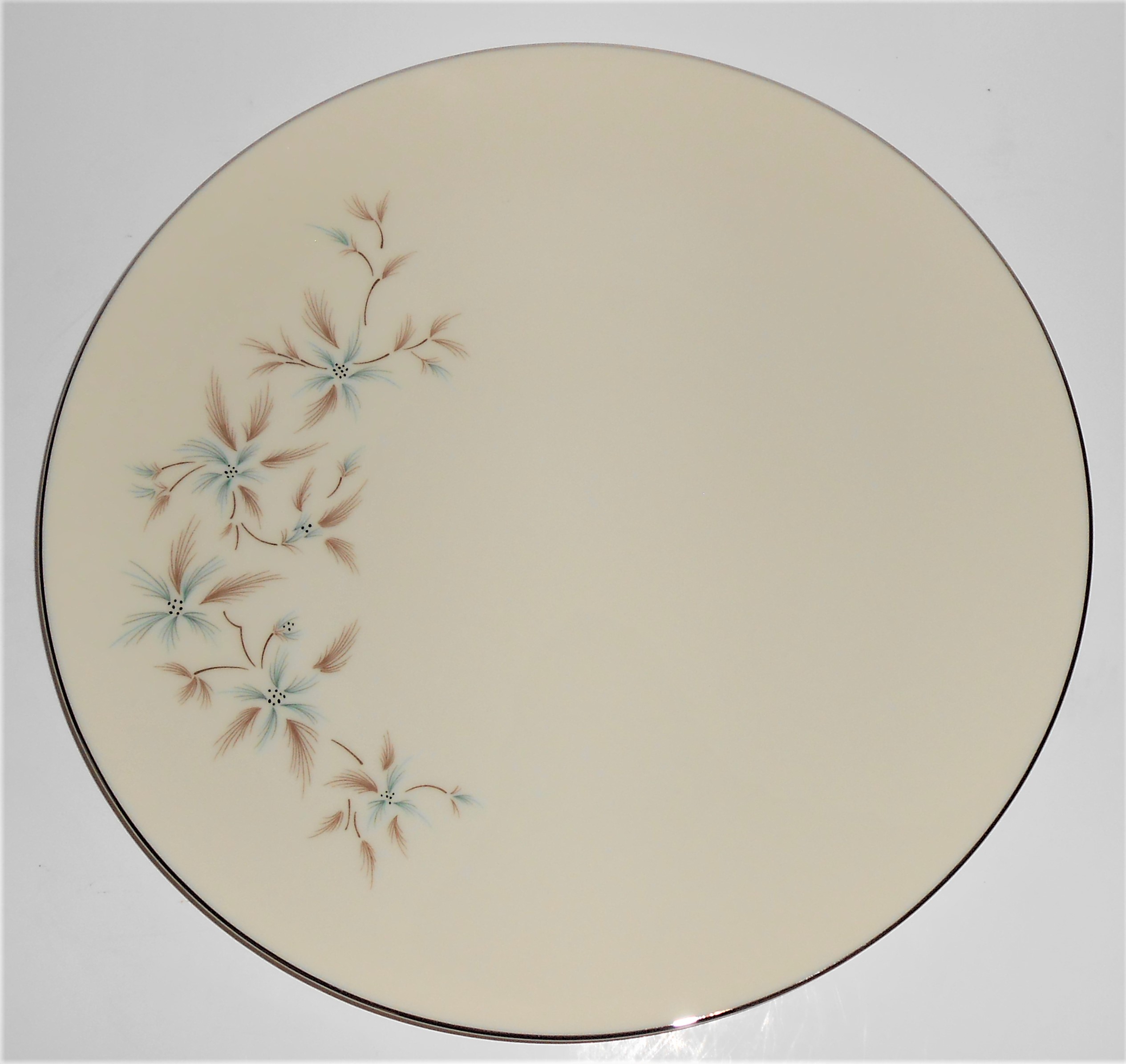 Lenox China Wyndcrest Platinum Band Dinner Plate