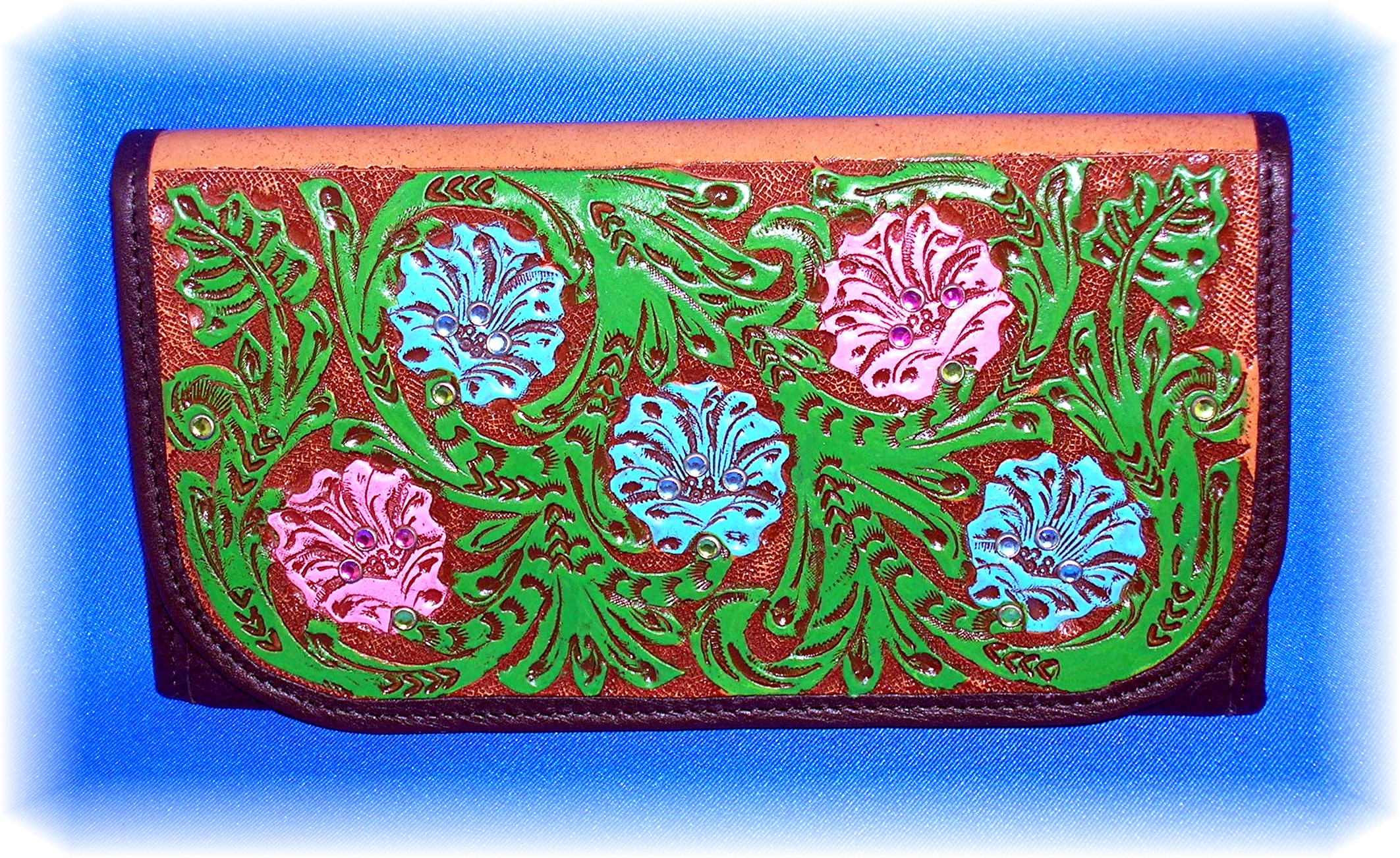 Montana Silversmiths Pink Green Check Book Wallet
