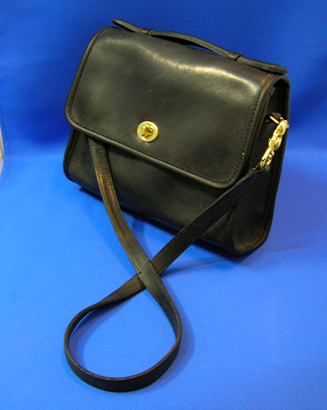 Coah Leather Black Hand Shoulder Bag