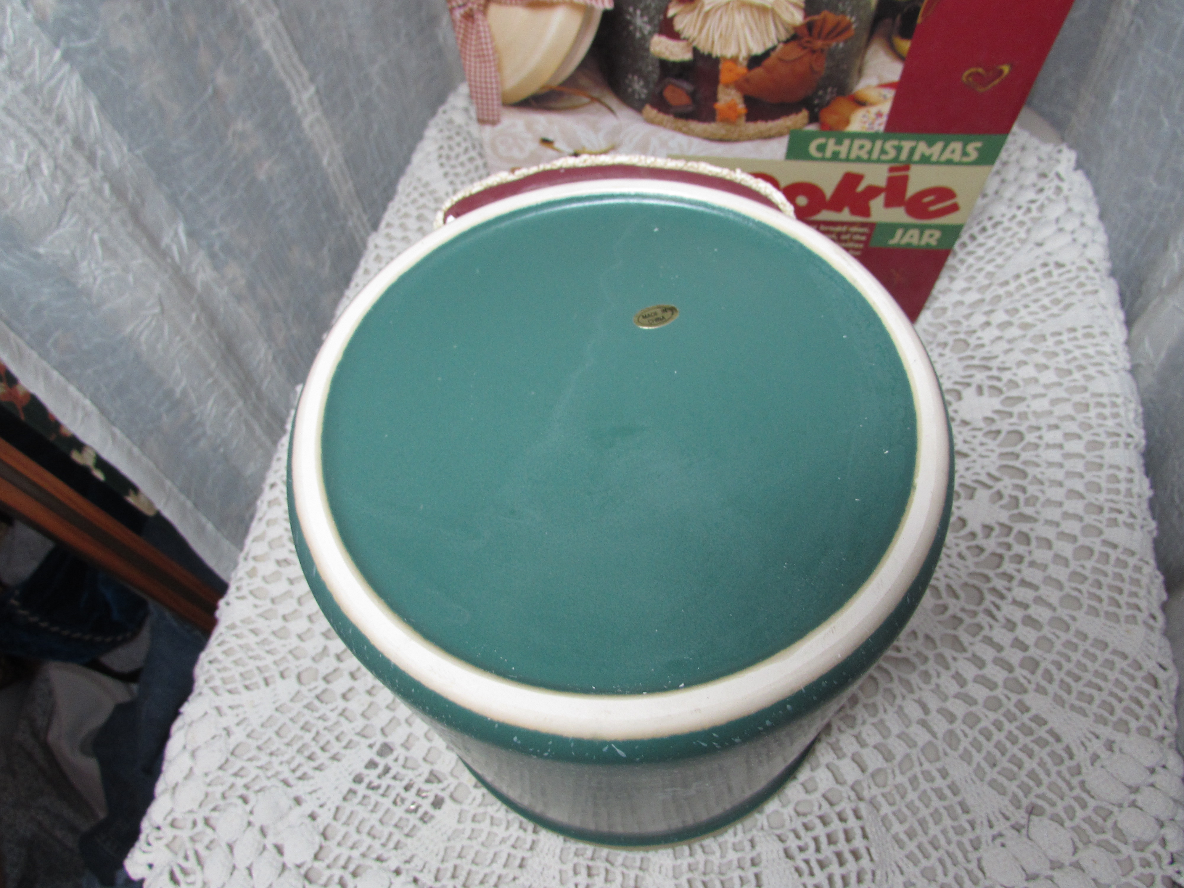 Santa Christmas Cookie Jar Stoneware Mint in Box