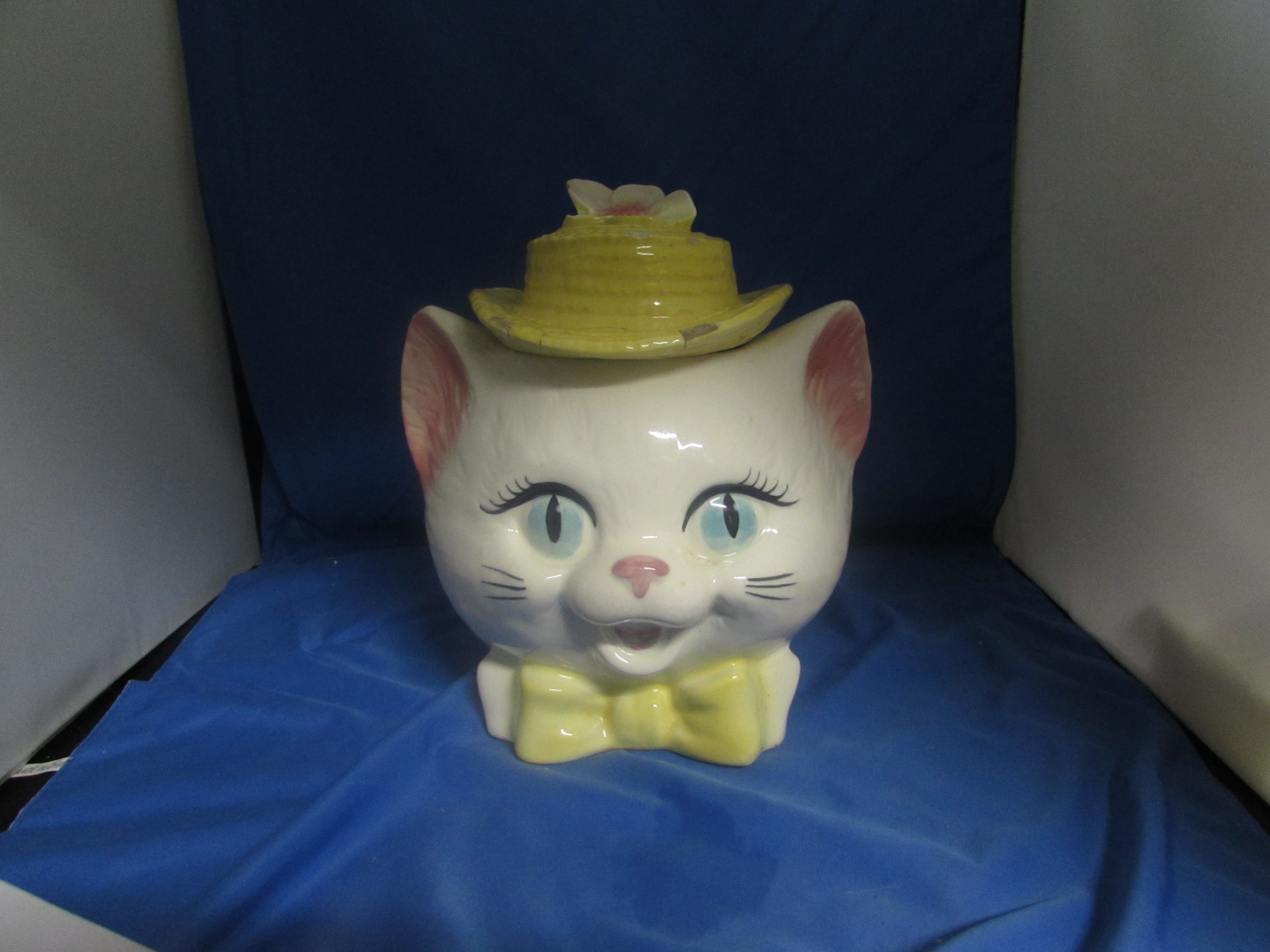 Cat Metlox Poppy Trail of California Cookie Jar damage