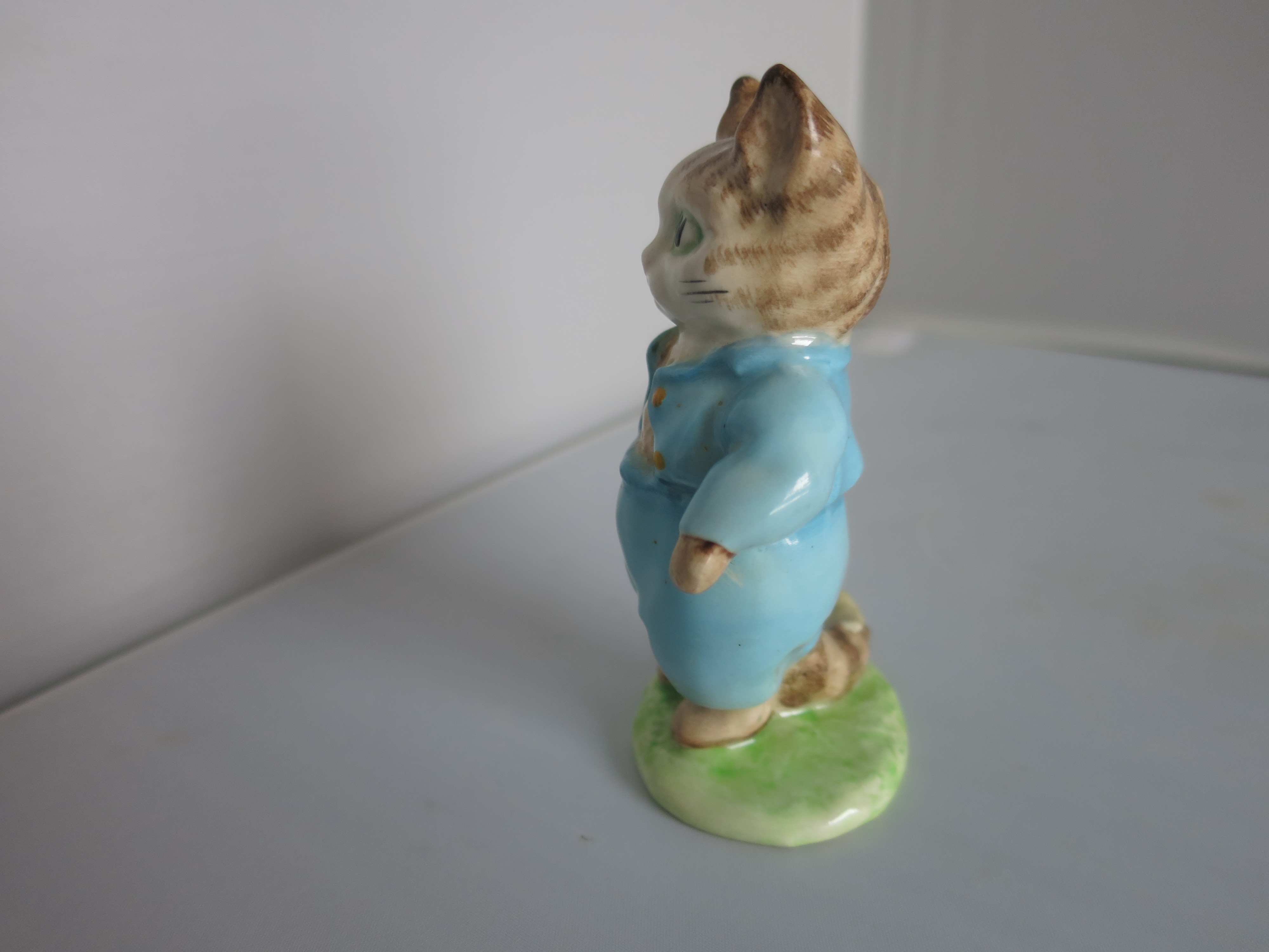 Beatrix Potter's Beswick Tom Kitten Cat Figurine Gold Oval