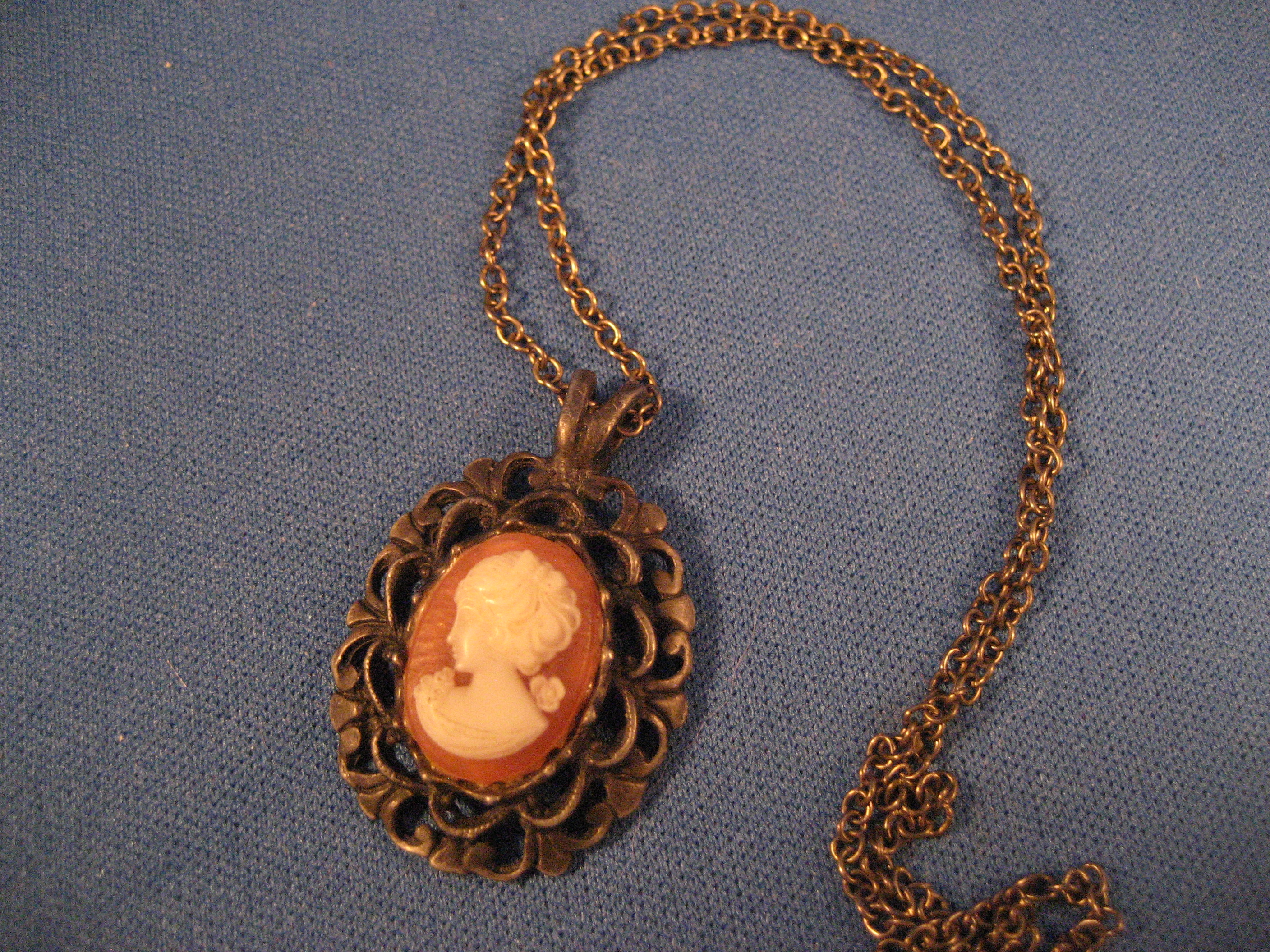 Cameo Pendant