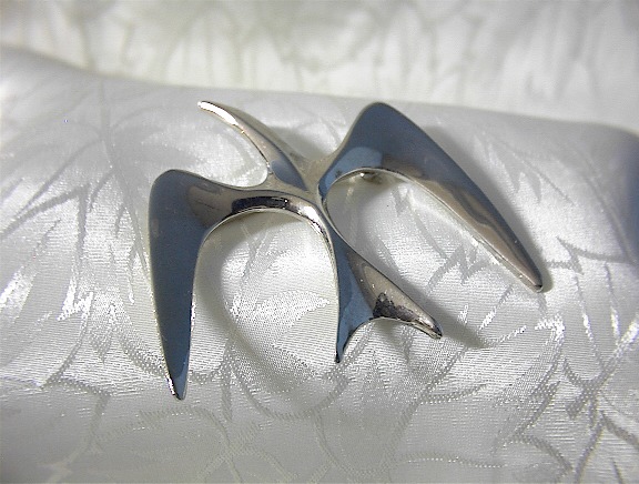Silvertone SARAH COVENTRY Bird Brooch