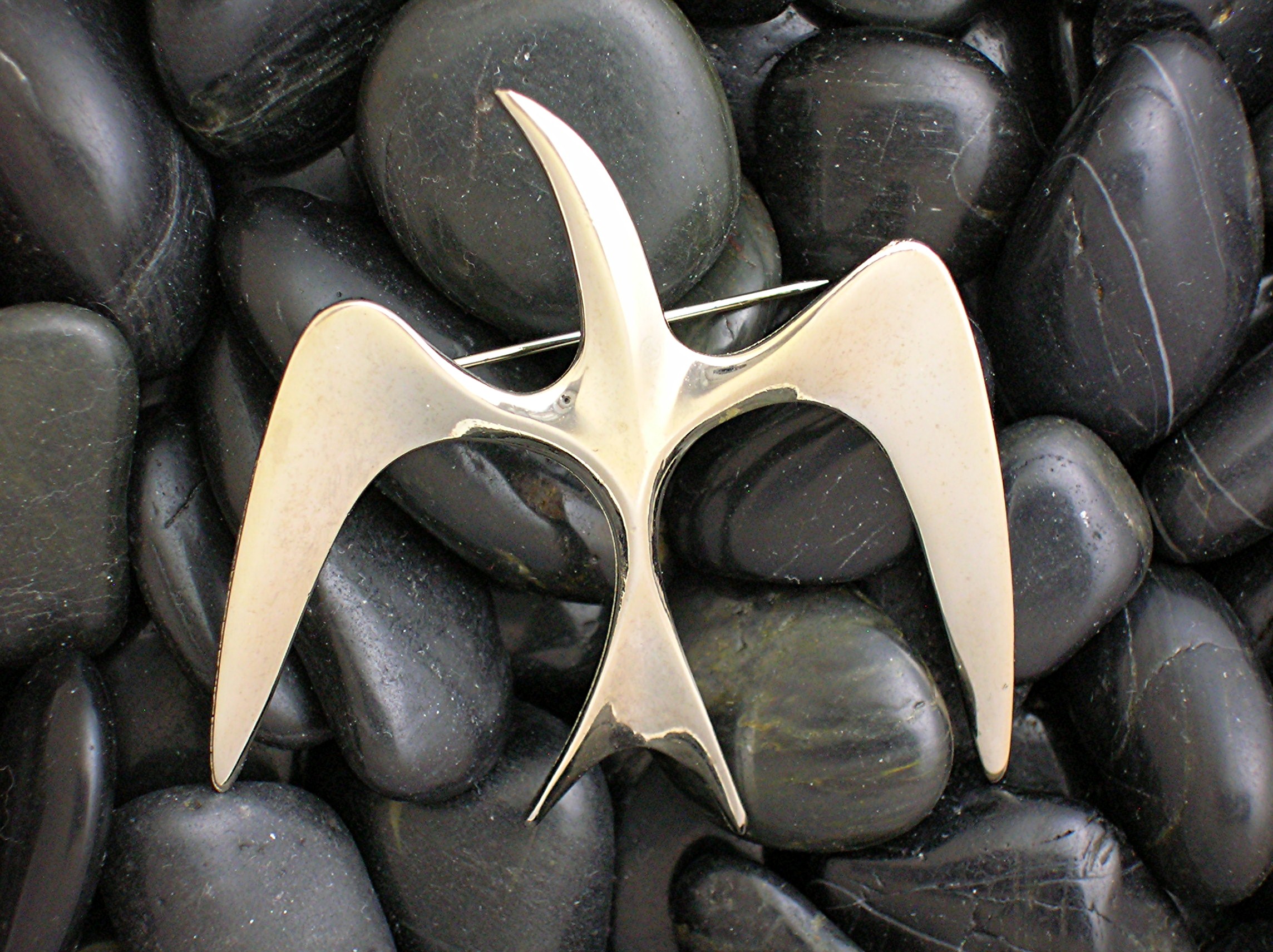 Silvertone SARAH COVENTRY Bird Brooch