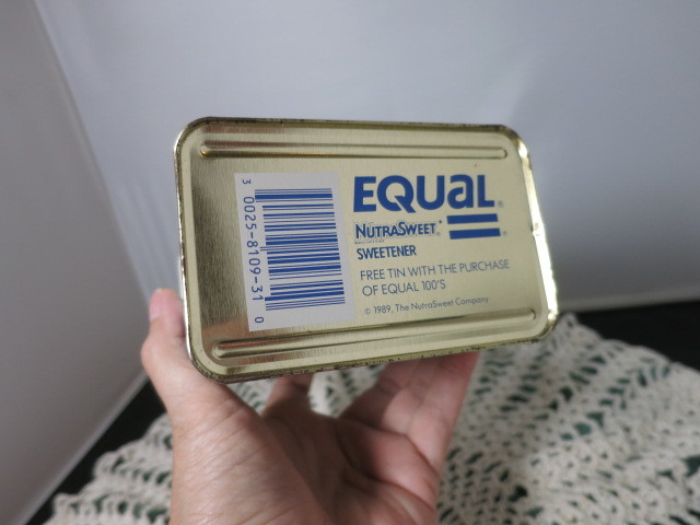 Equal NutraSweet Sweetener Blue and Yellow Floral Tin 1989