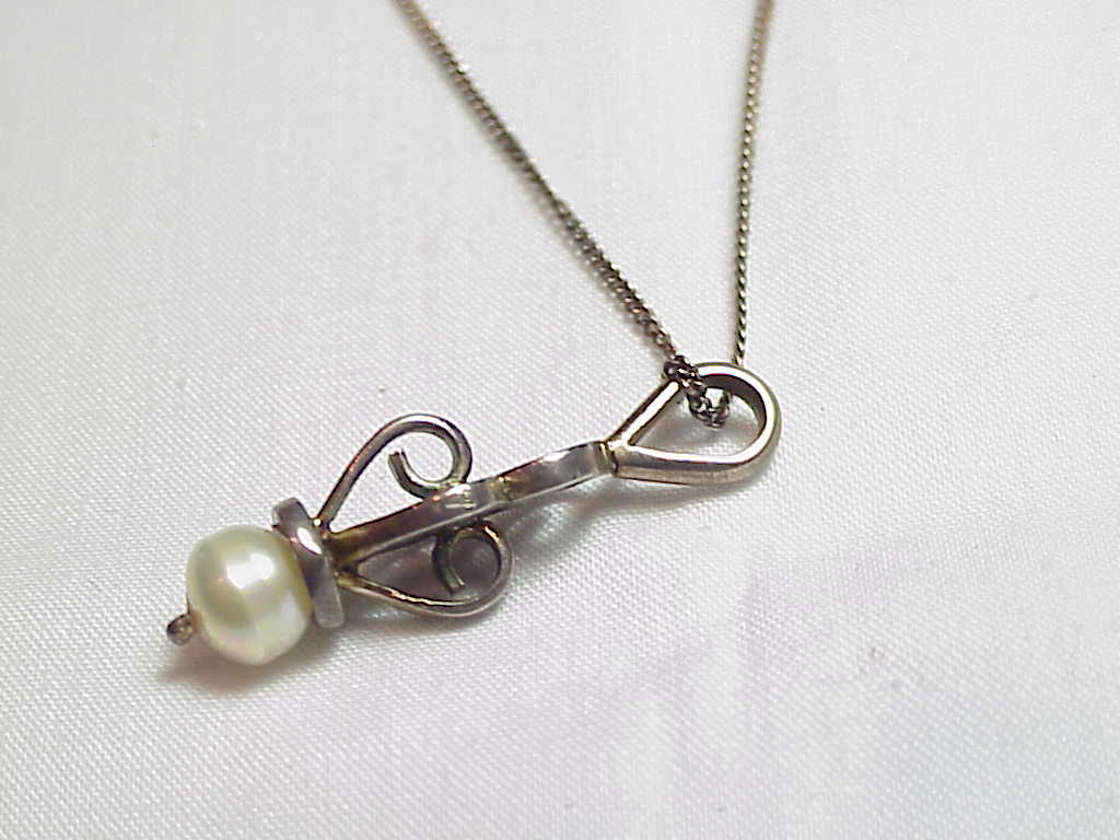 Celtic Design Sterling Silver Pendant Necklace