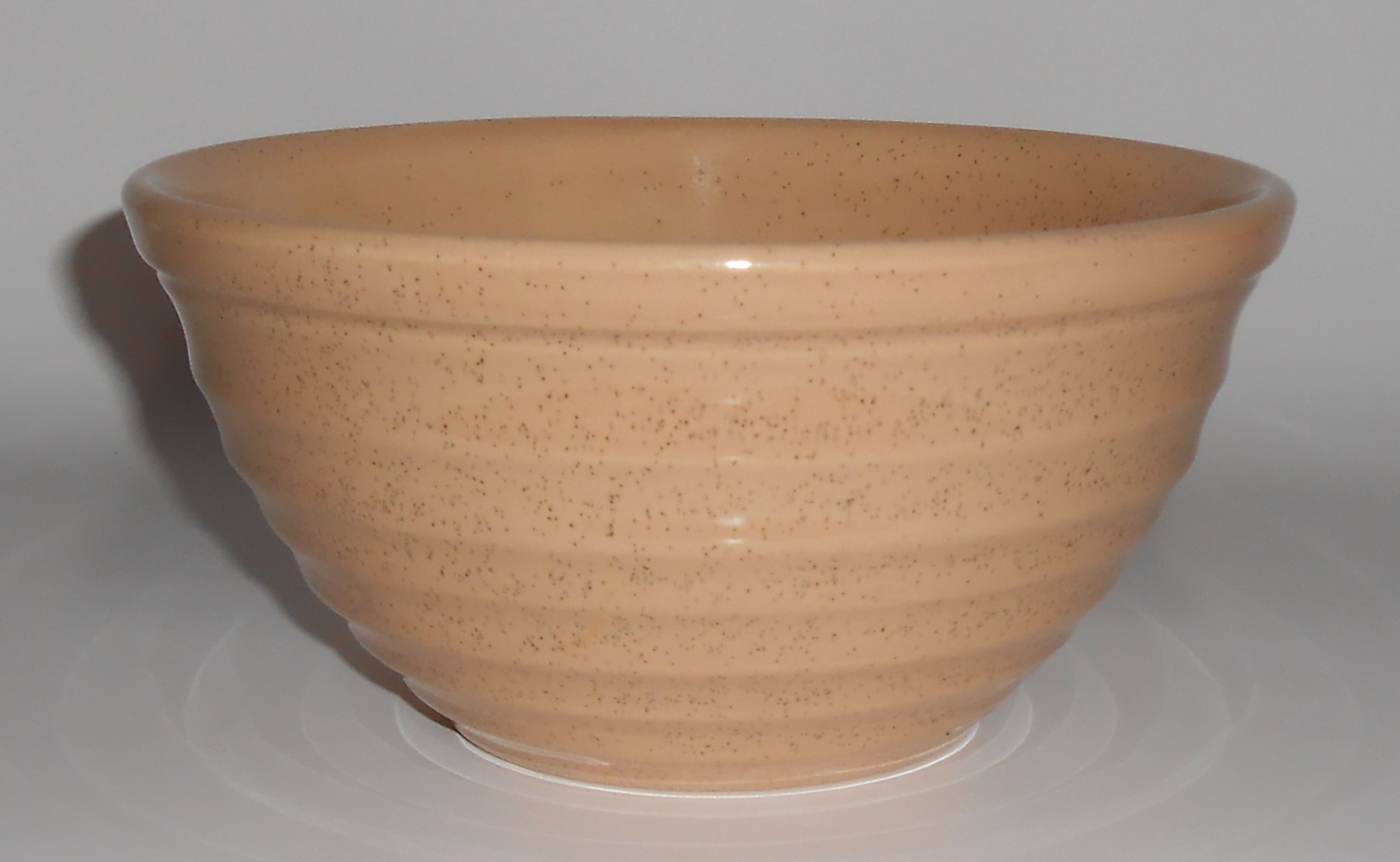 Bauer Pottery Ring Ware Tan Speckle #24 Mixing Bowl