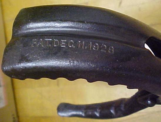 Extended Reach Gripper Pliers 34 inch Patent 1928