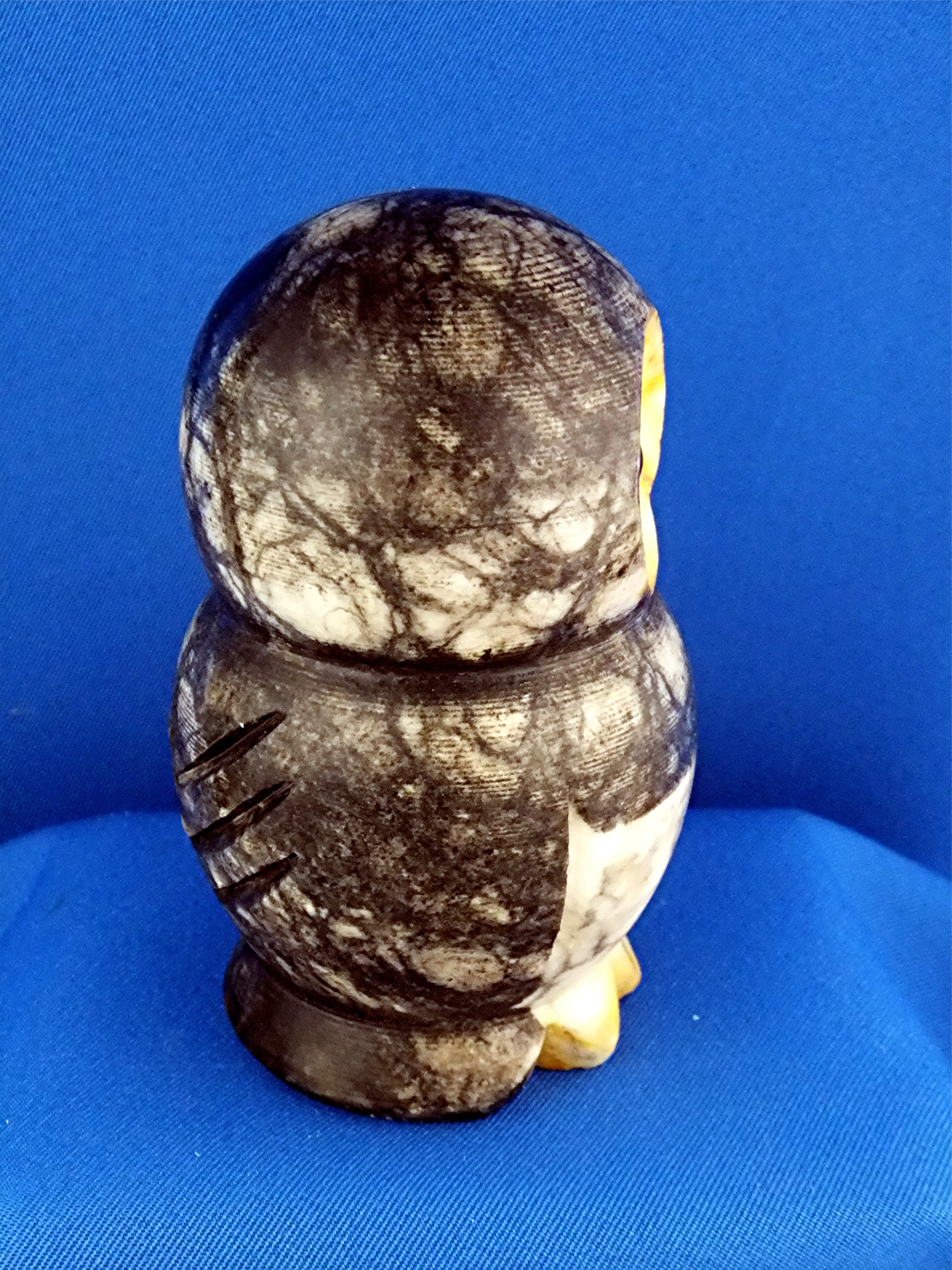 Alabaster Owl hand carved made in Italy 4 inches tall