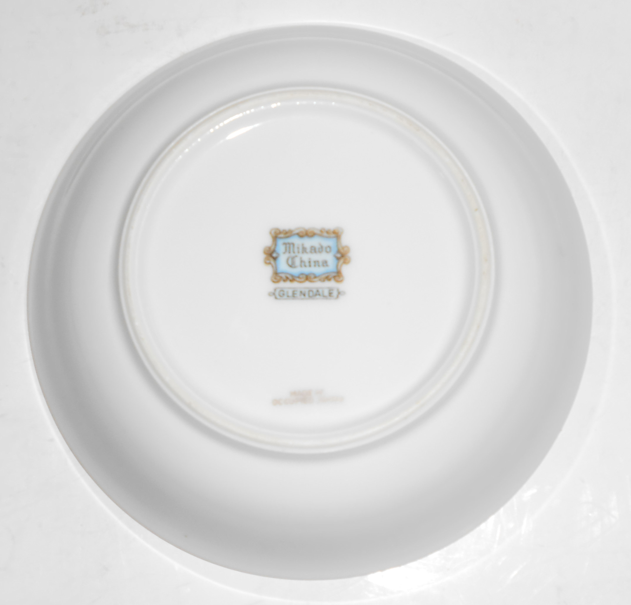 Mikado Fine China Glendale w/Gold Fruit Bowl Occupied