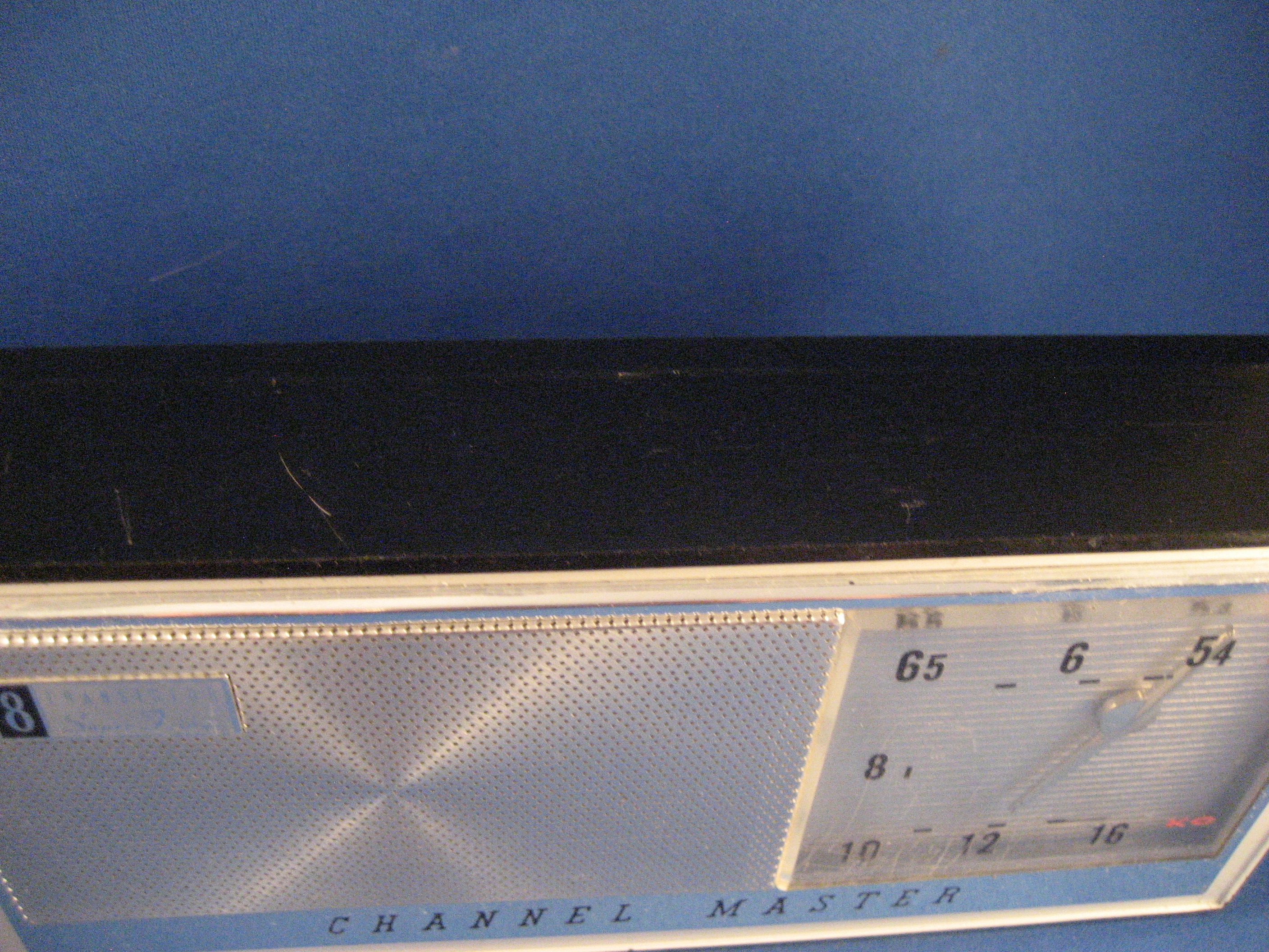8 Channel Transistor Radio