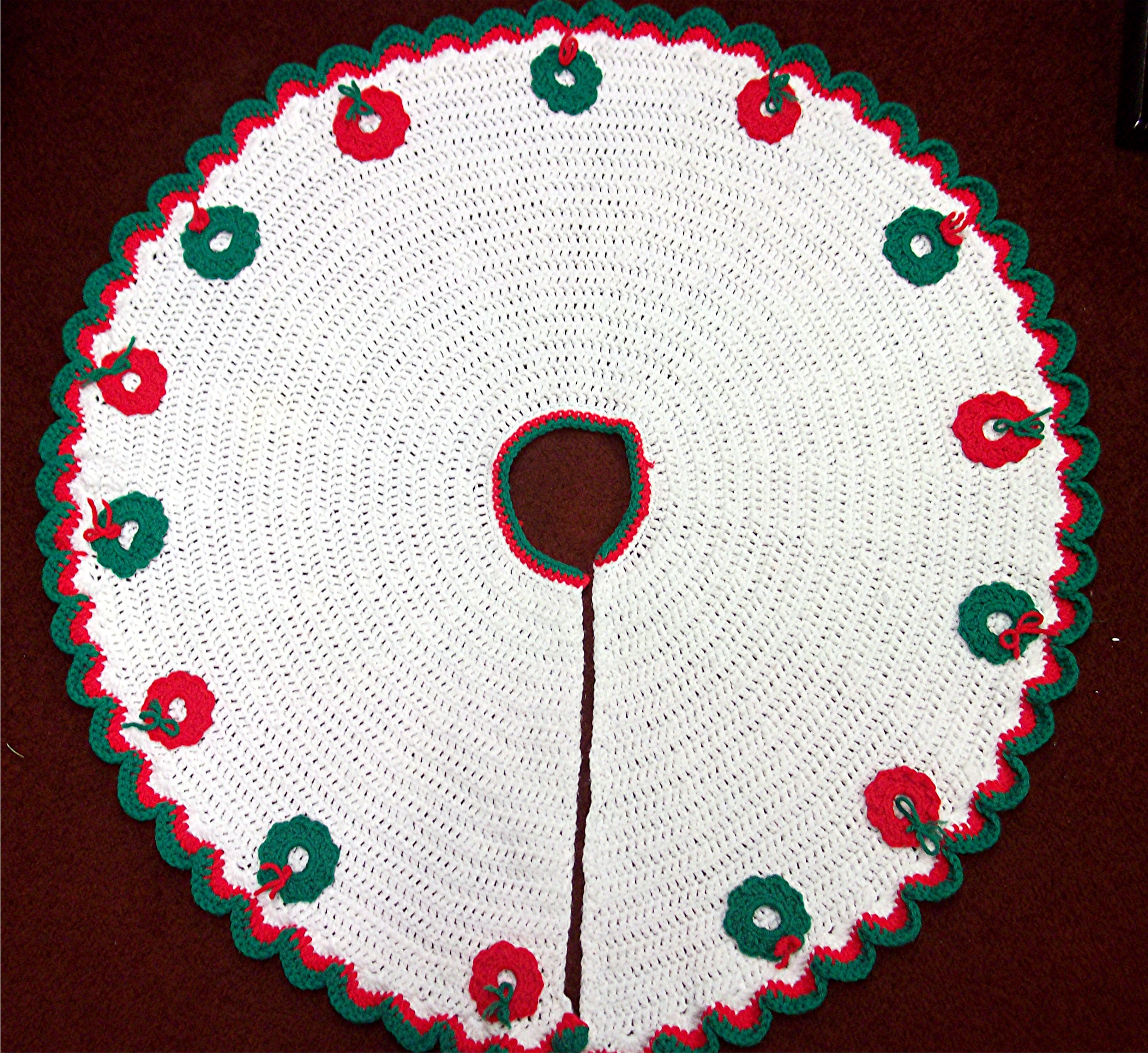 Christmas Tree Skirt..............