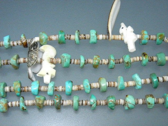 Santo Domingo Kingman Turquoise Heishi Fetish Shell Nec