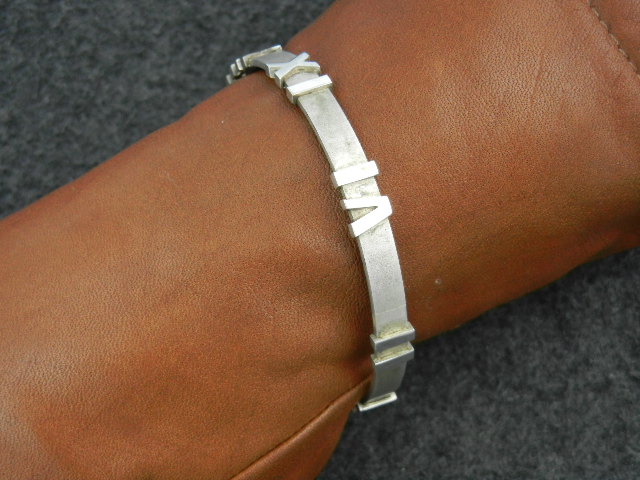 Tiffany & Co Atlas Bangle Bracelet Italy