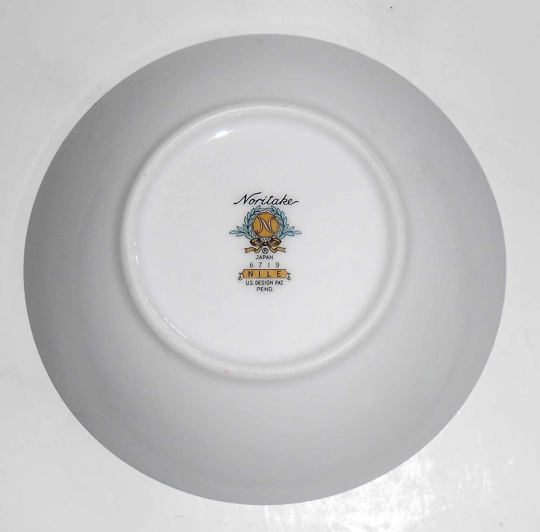 Noritake Porcelain China 6719 Nile w/Gold Fruit Bowl