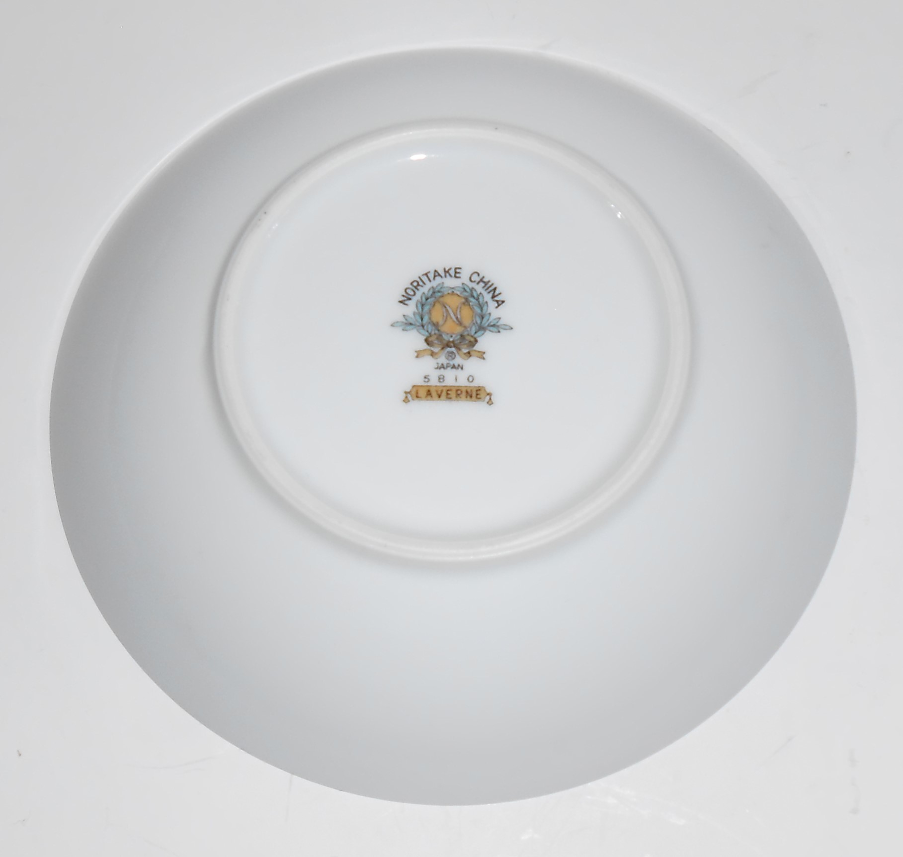 Noritake China Porcelain Laverne Fruit Bowl