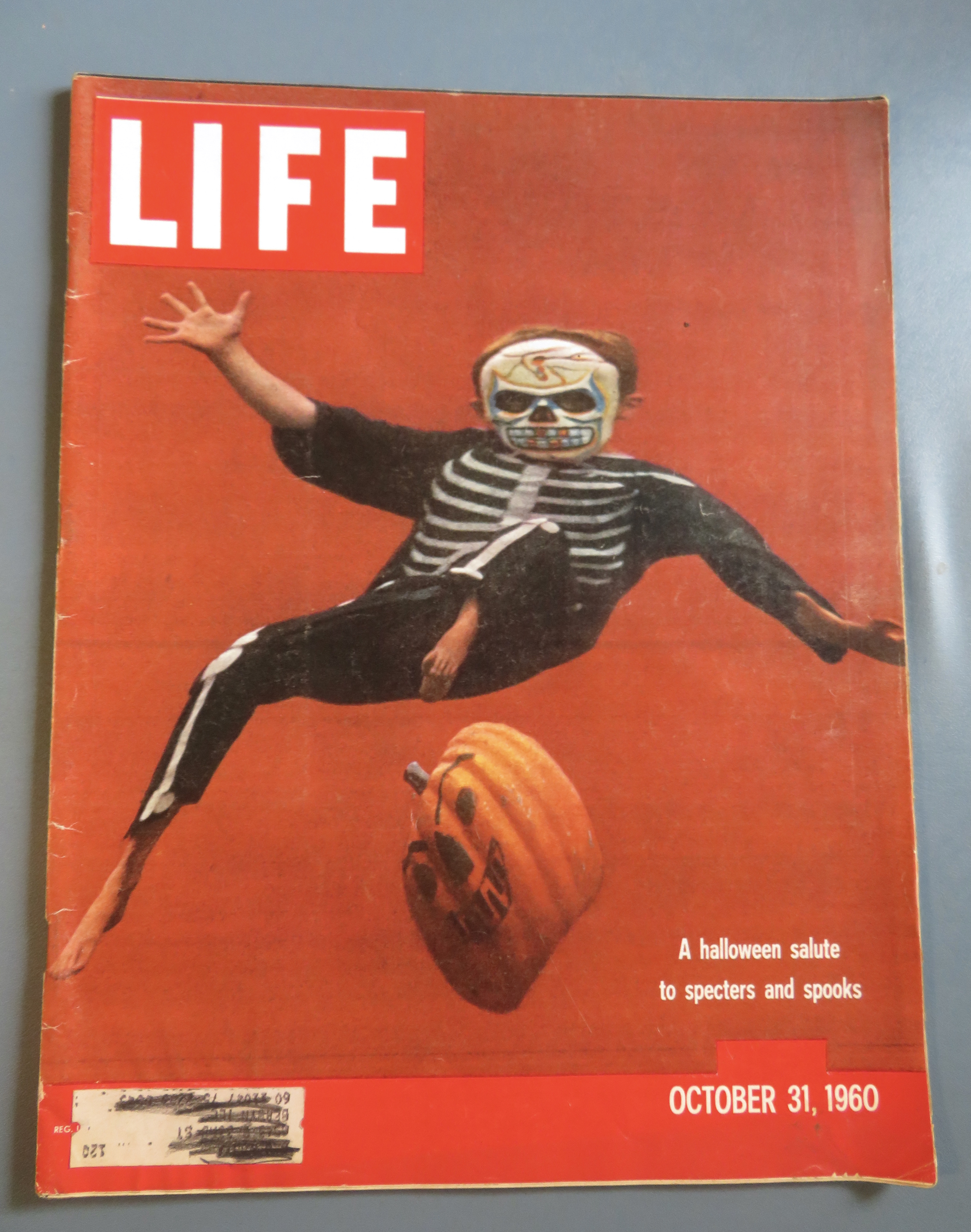 Life Magazine-October 31, 1960-Halloween Salute