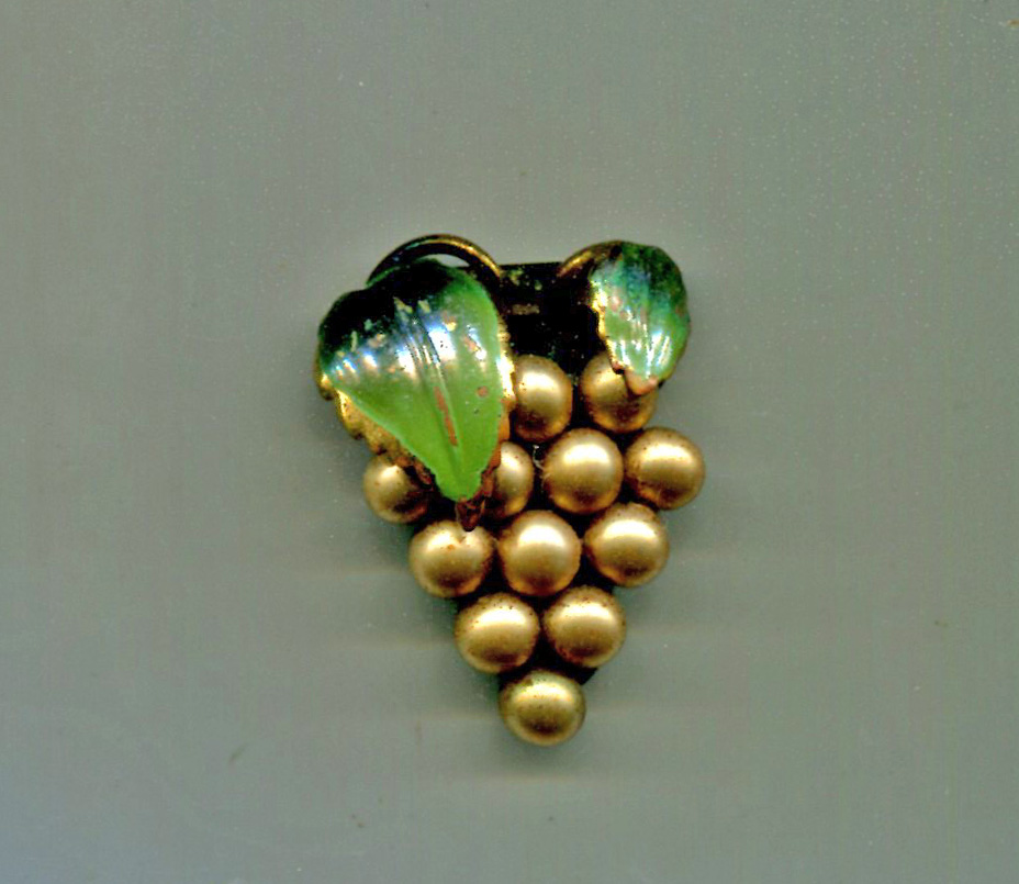 Faux Pearls Dress/Fur Clip