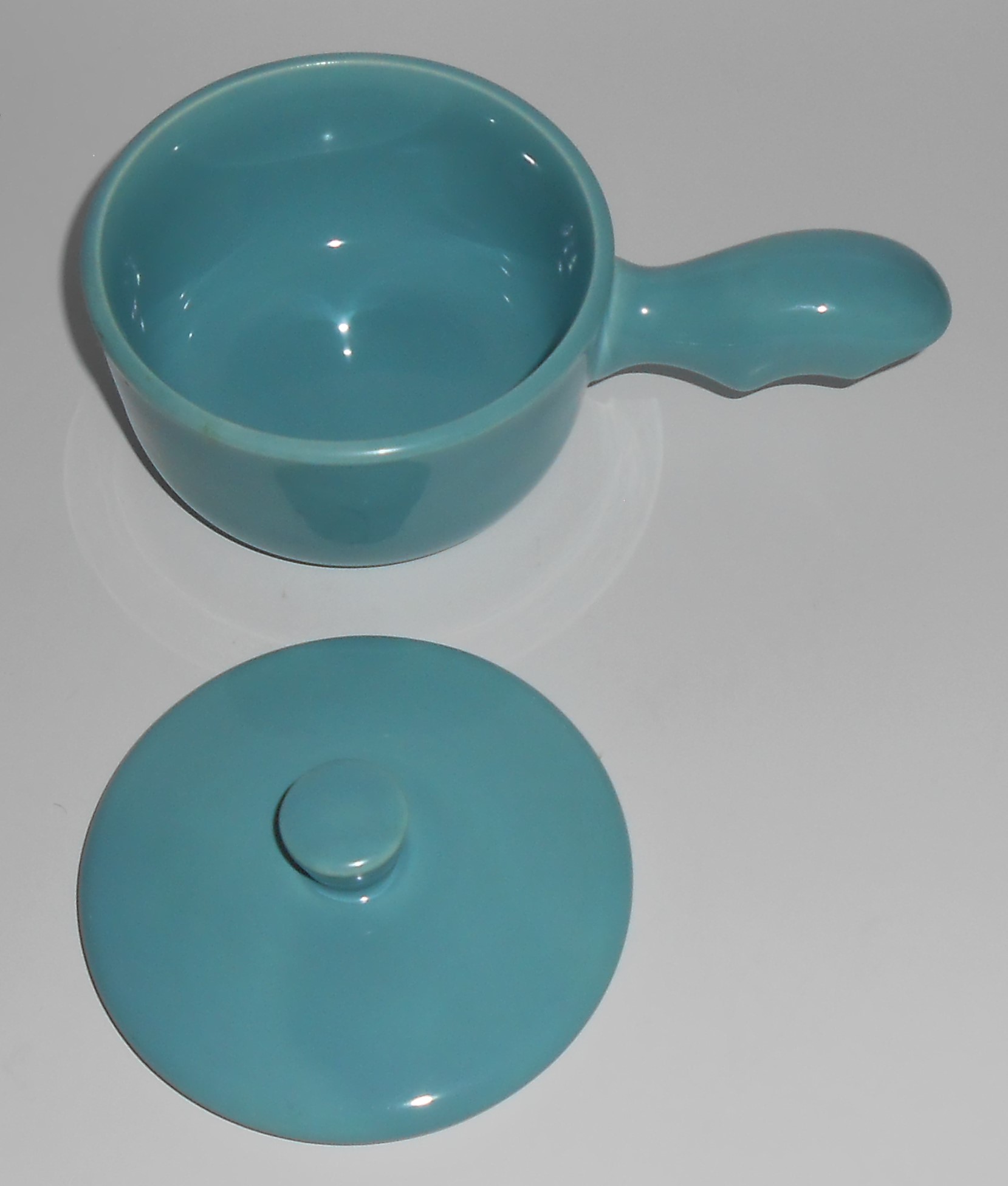 Vernon Kilns Pottery Casual California Turquoise Chick
