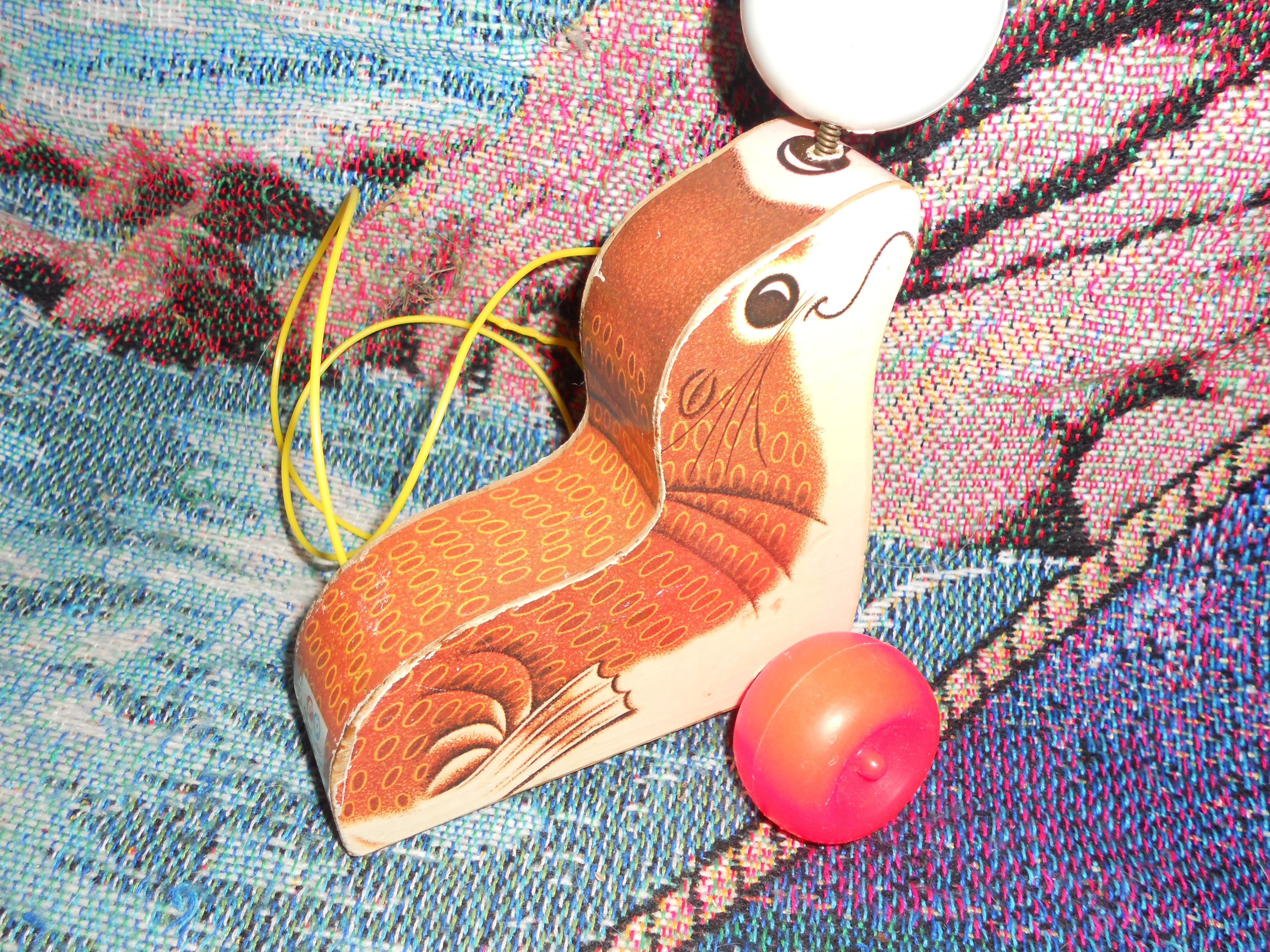 Fisher Price Suzy Seal Pull Toy 1978 no 694
