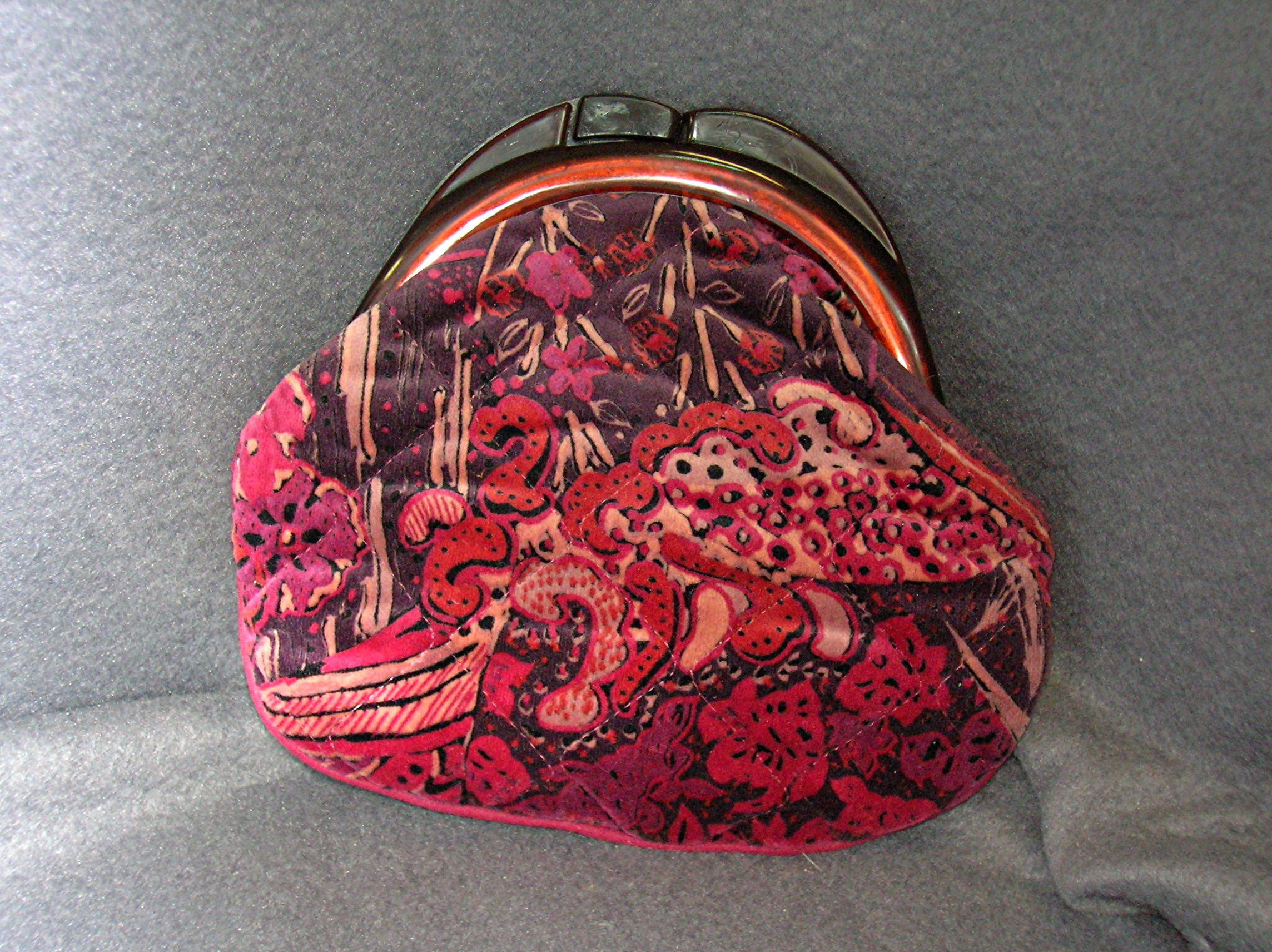 CELEBRITY Burgundy Floral Velvet Evening Purse Lucite