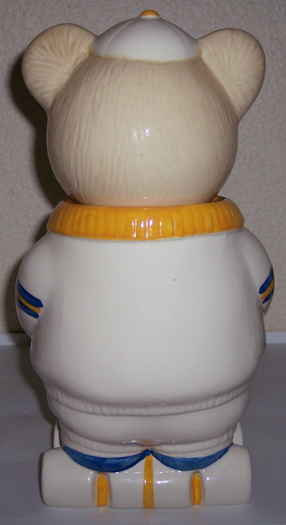 Metlox Pottery Poppy Trail Roller Skates Bear Cookie