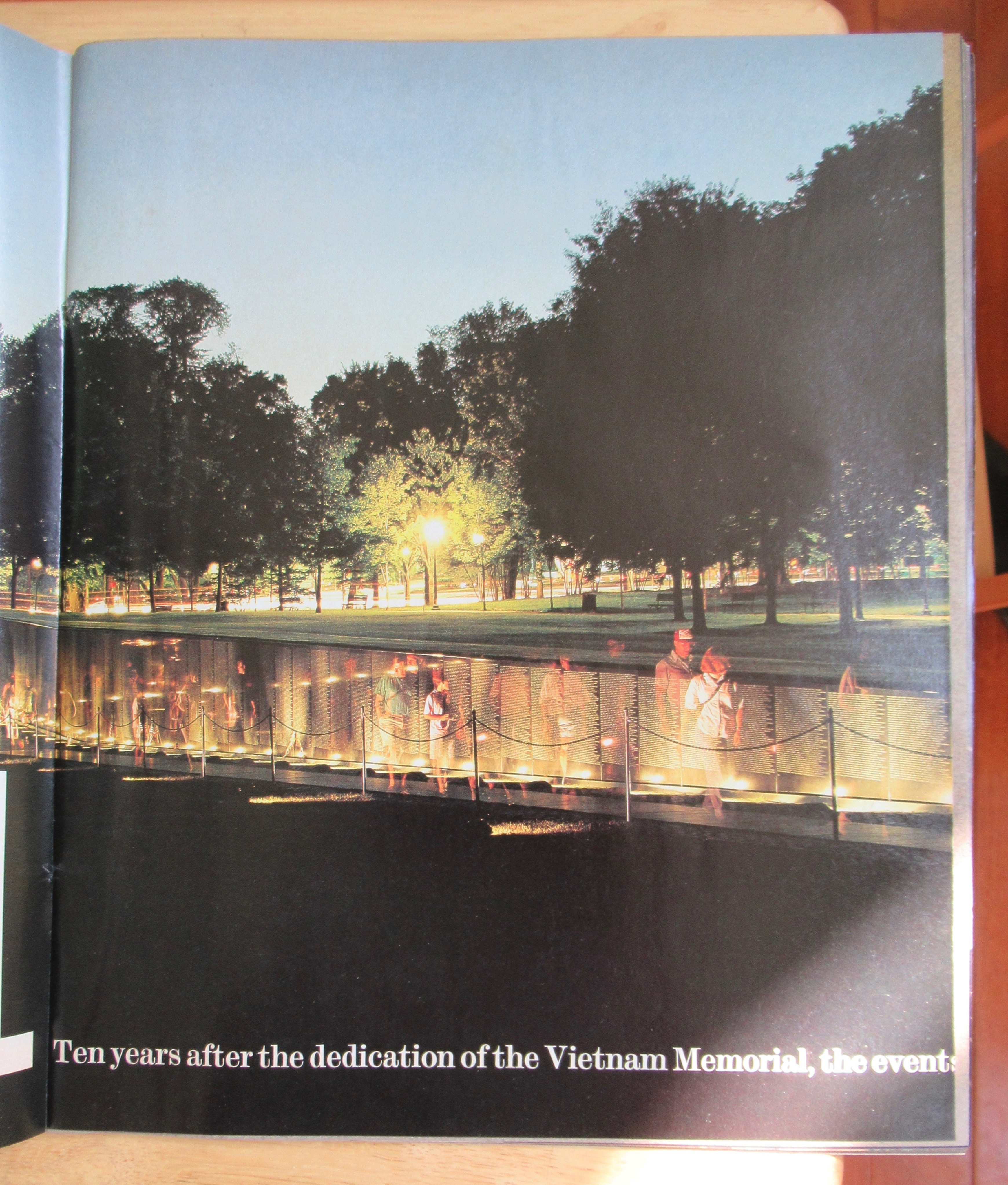 Life Magazine November 1992 Facing The Wall