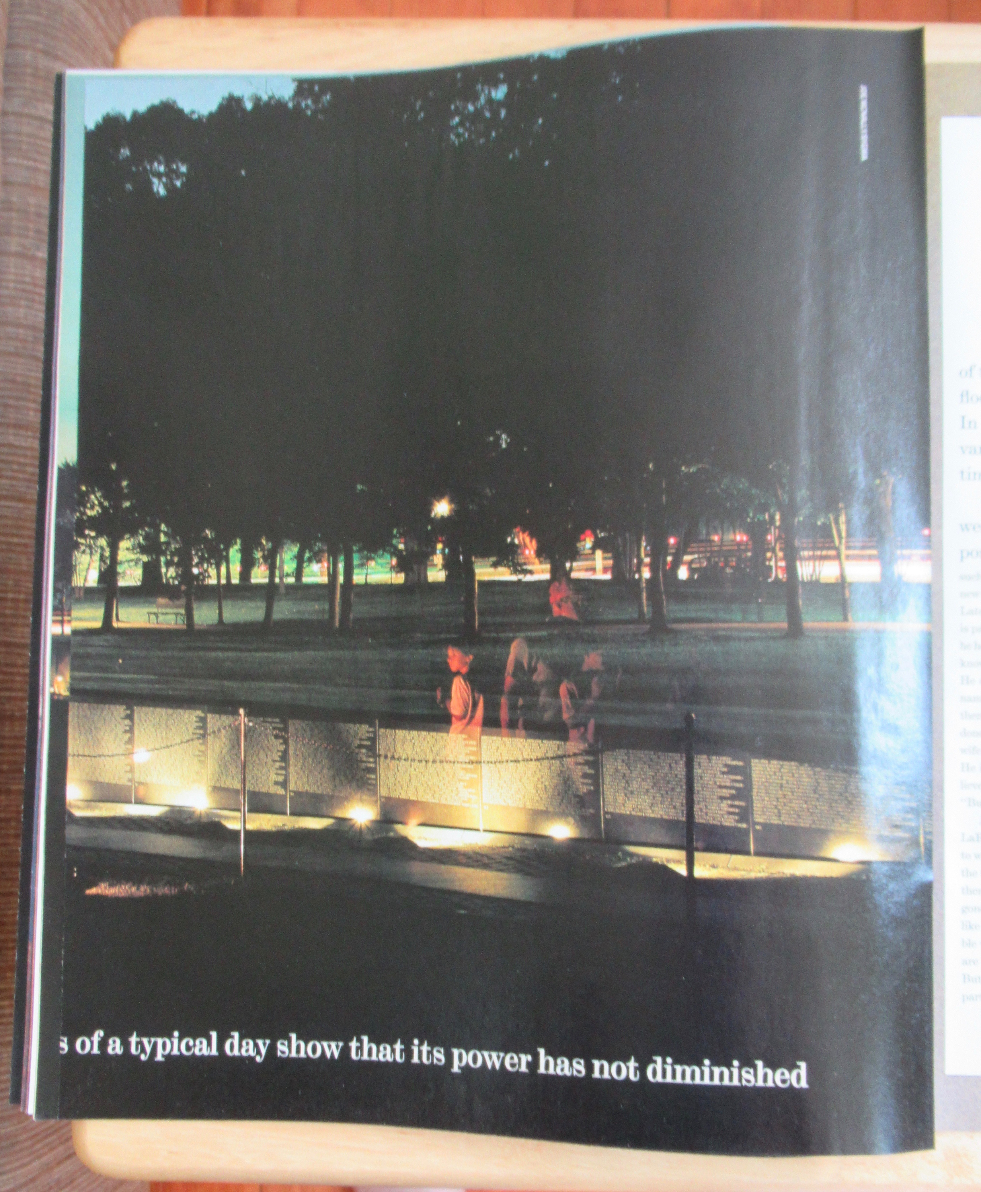 Life Magazine November 1992 Facing The Wall