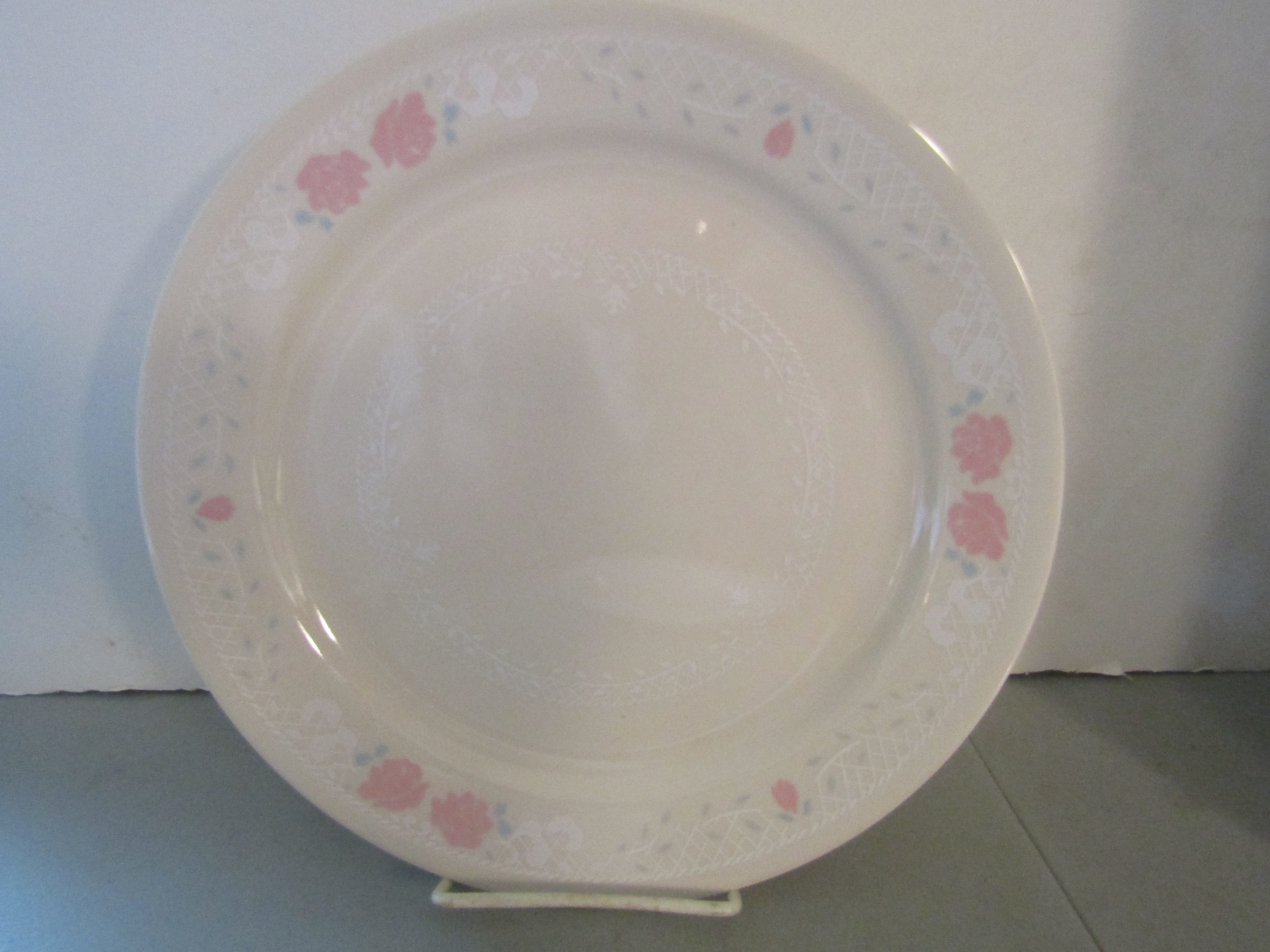 Corelle Blossoms in Lace Dinnerware Plate