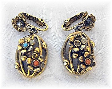 Beautiful Vintage Dangling Clip Earrings