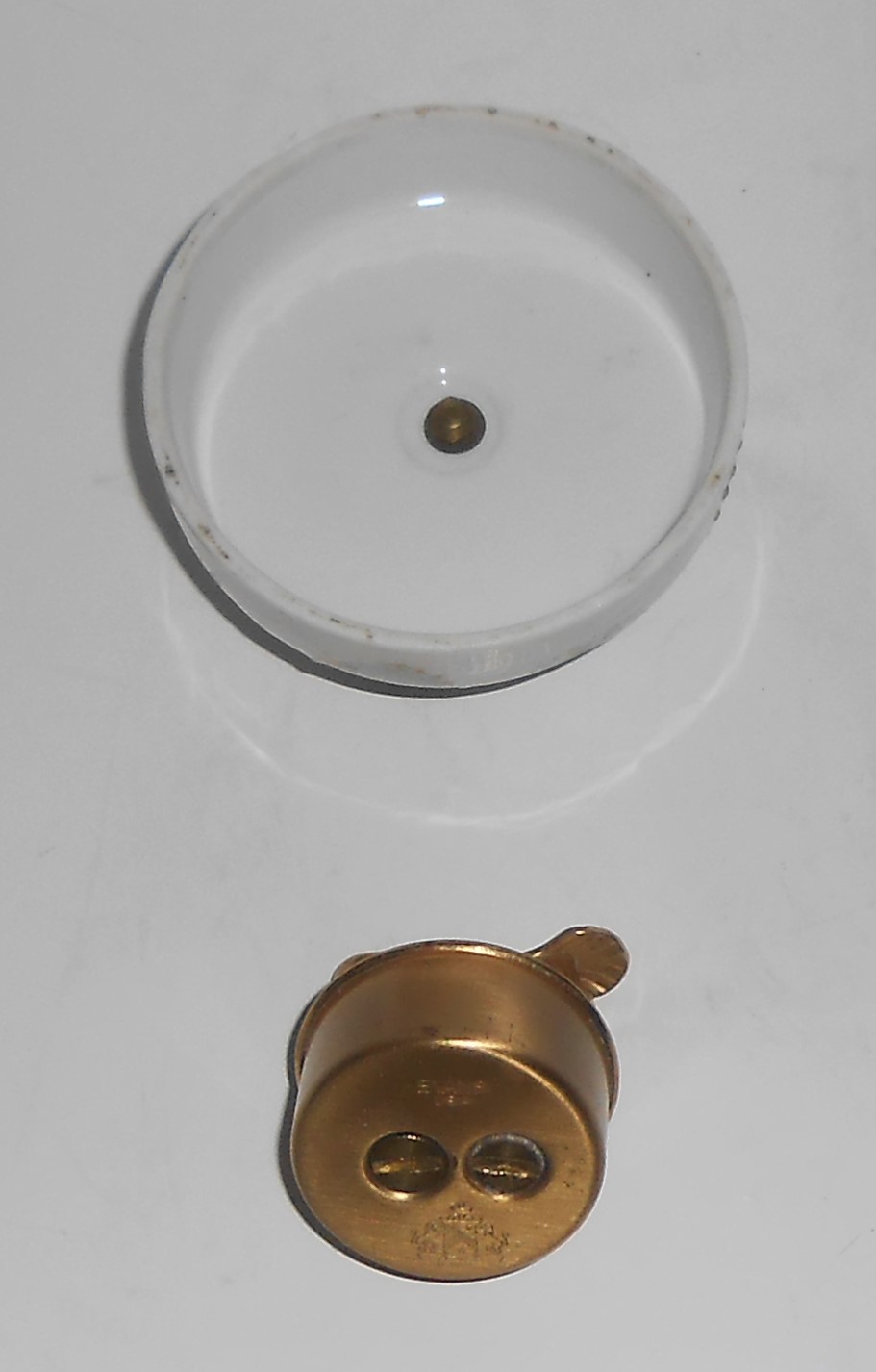 VINTAGE Porcelain w/Gold Evans Butane Lighter