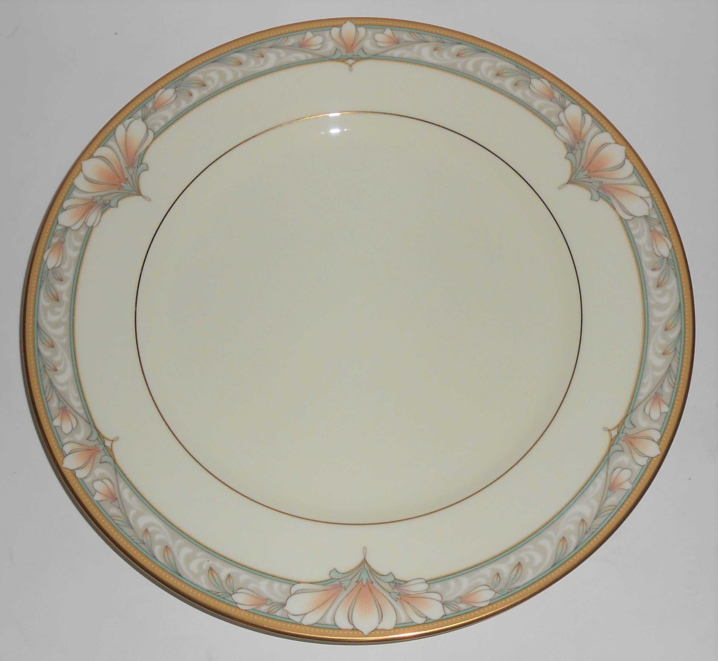 Noritake China Porcelain Barrymore Gold 9737 Dinner Pla