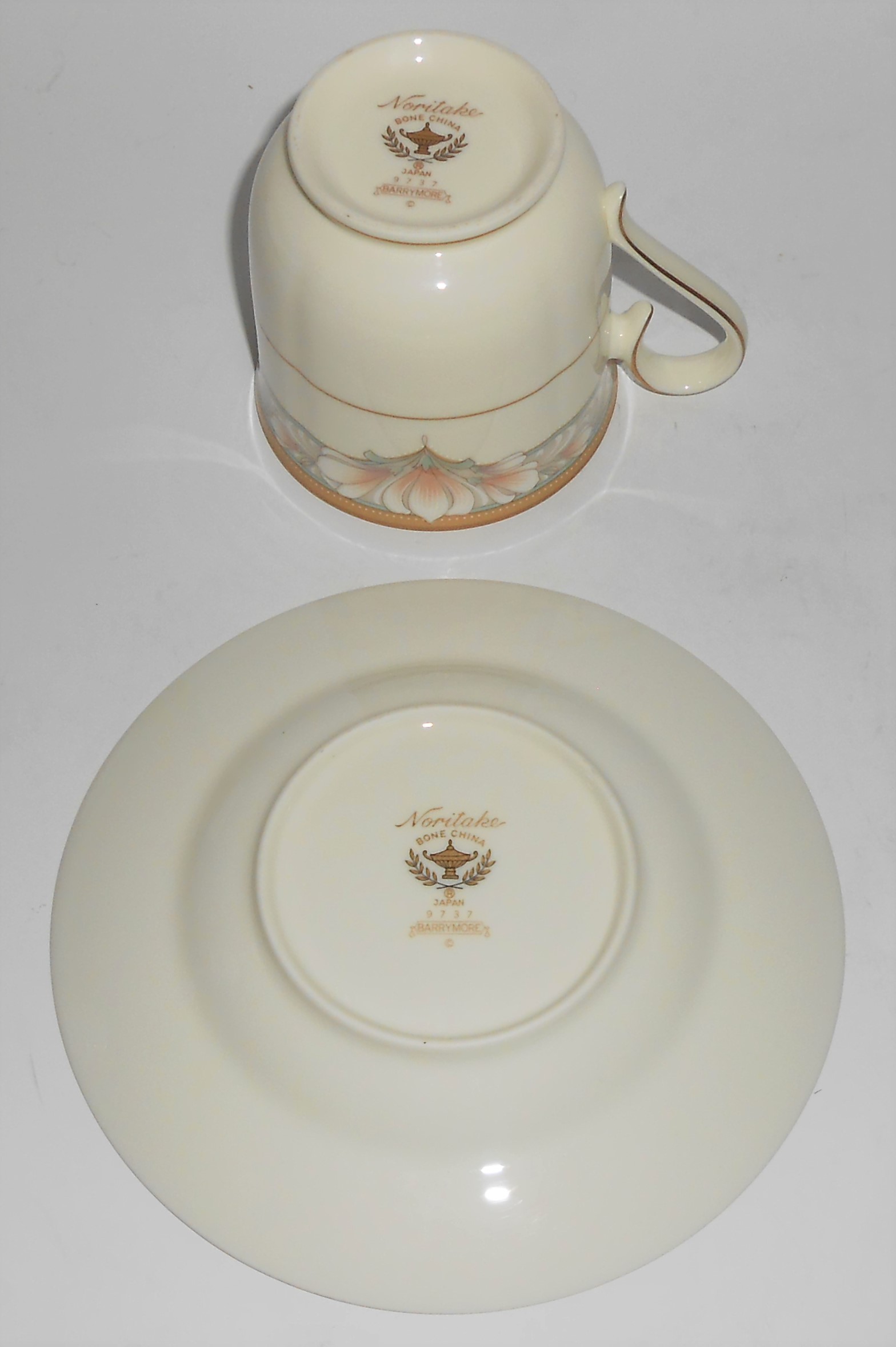 Noritake China Porcelain Barrymore Gold 9737 Cup & Sau