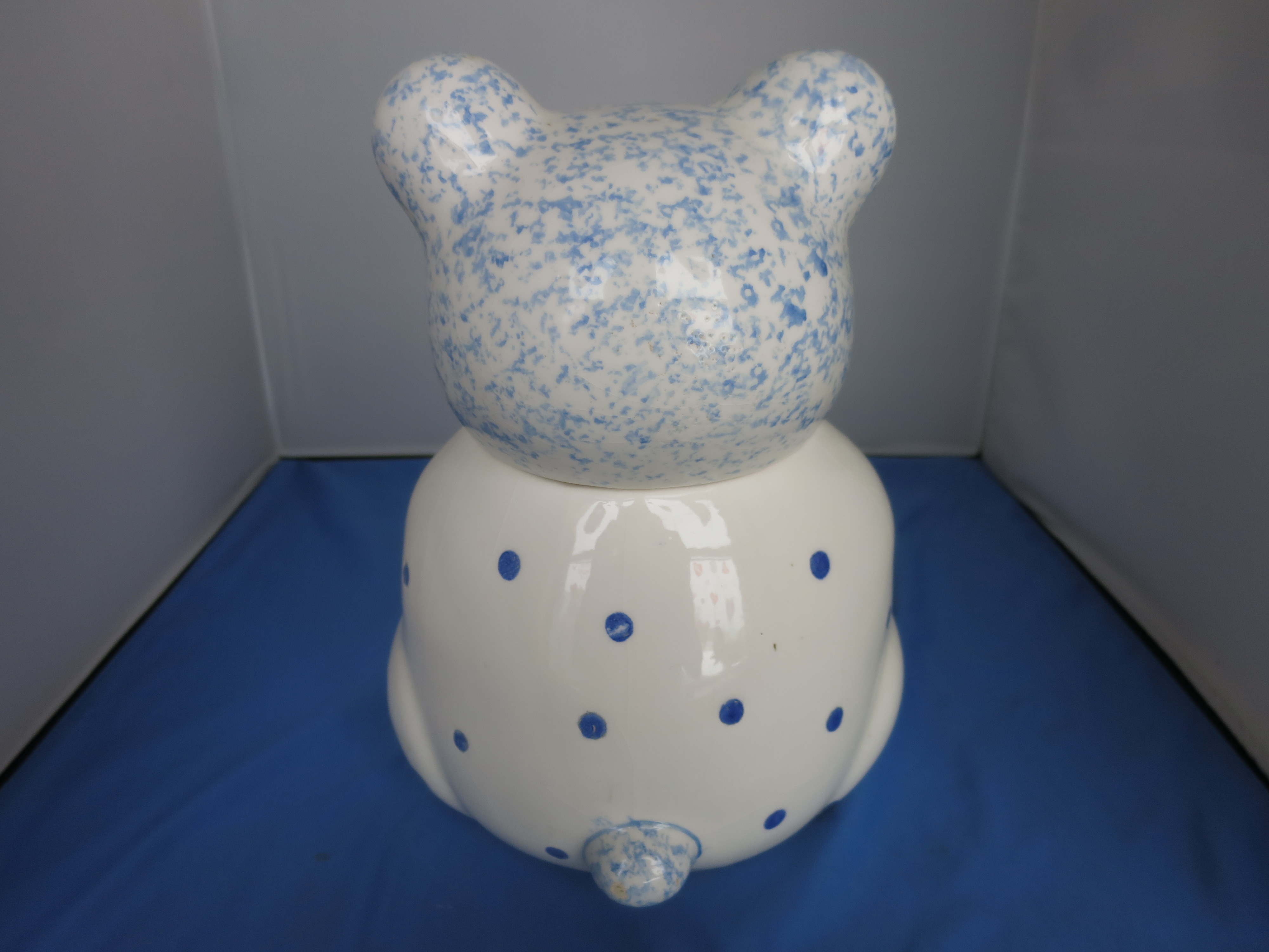 Bear Cookie Jar Heart Made in Brazil Sponge-ware Motif