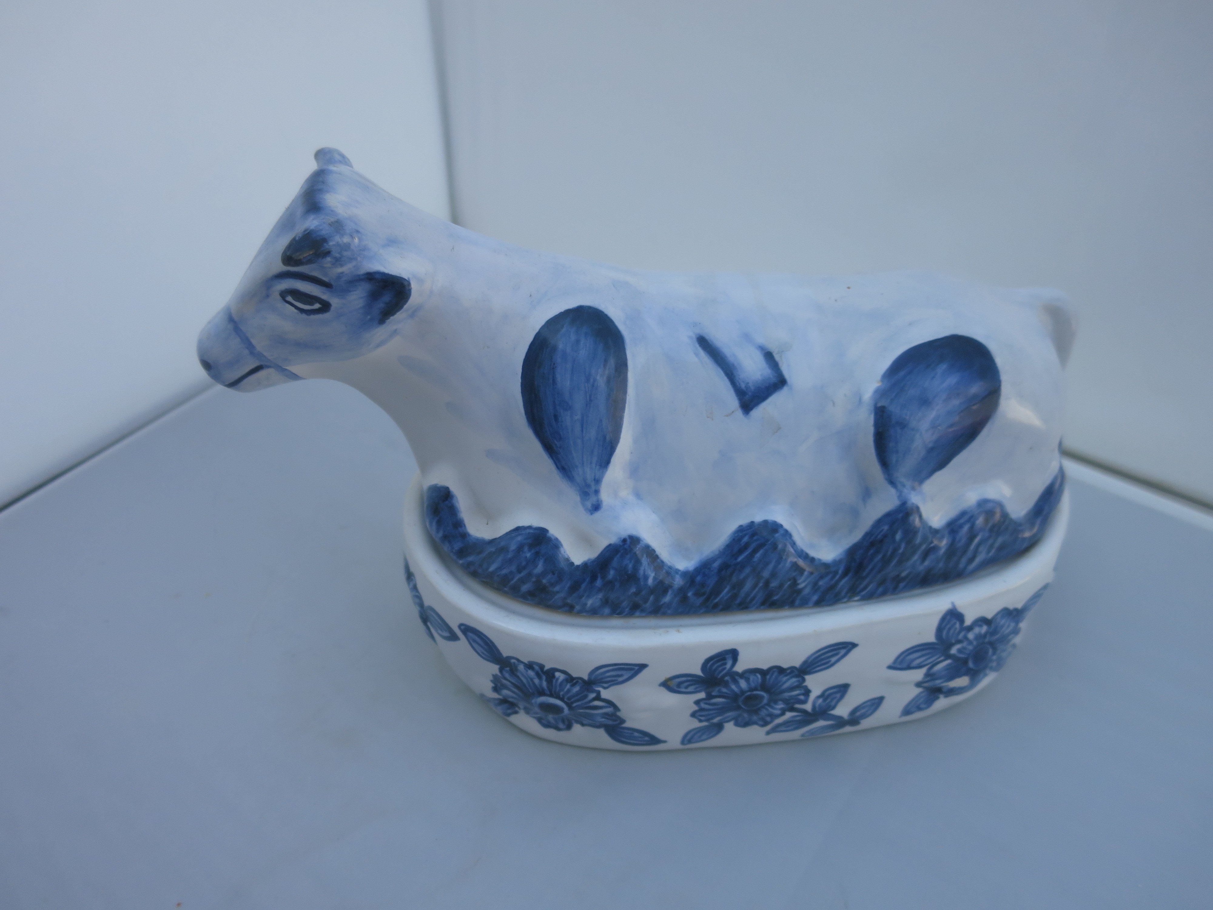 cow bull covered dish 327 Eximious hand painted made in Portugal
